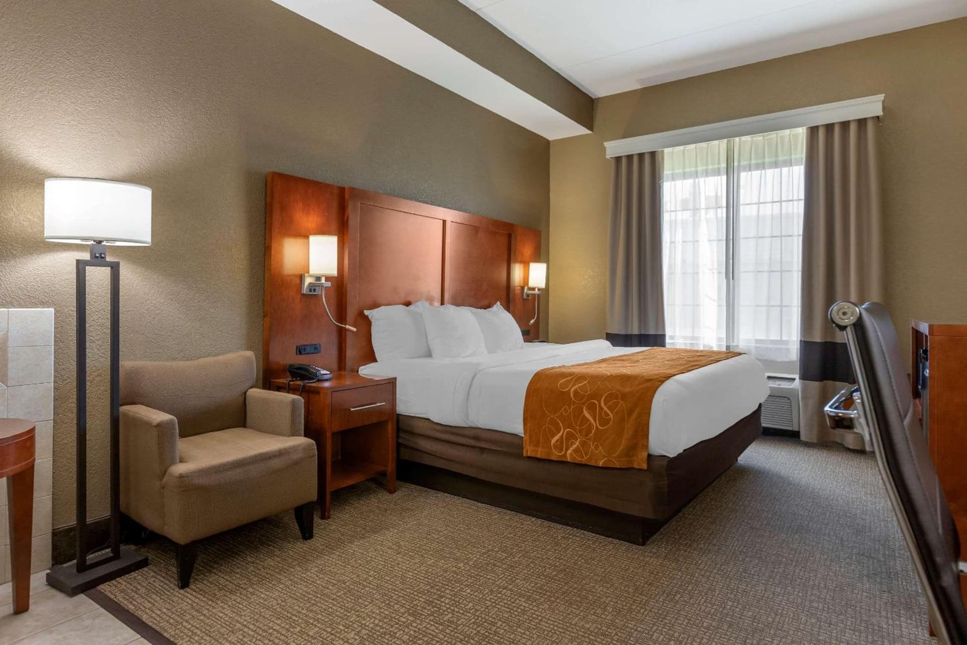 Comfort Suites Grand Rapids South gallery photo in Grand Rapids, MI — image 5