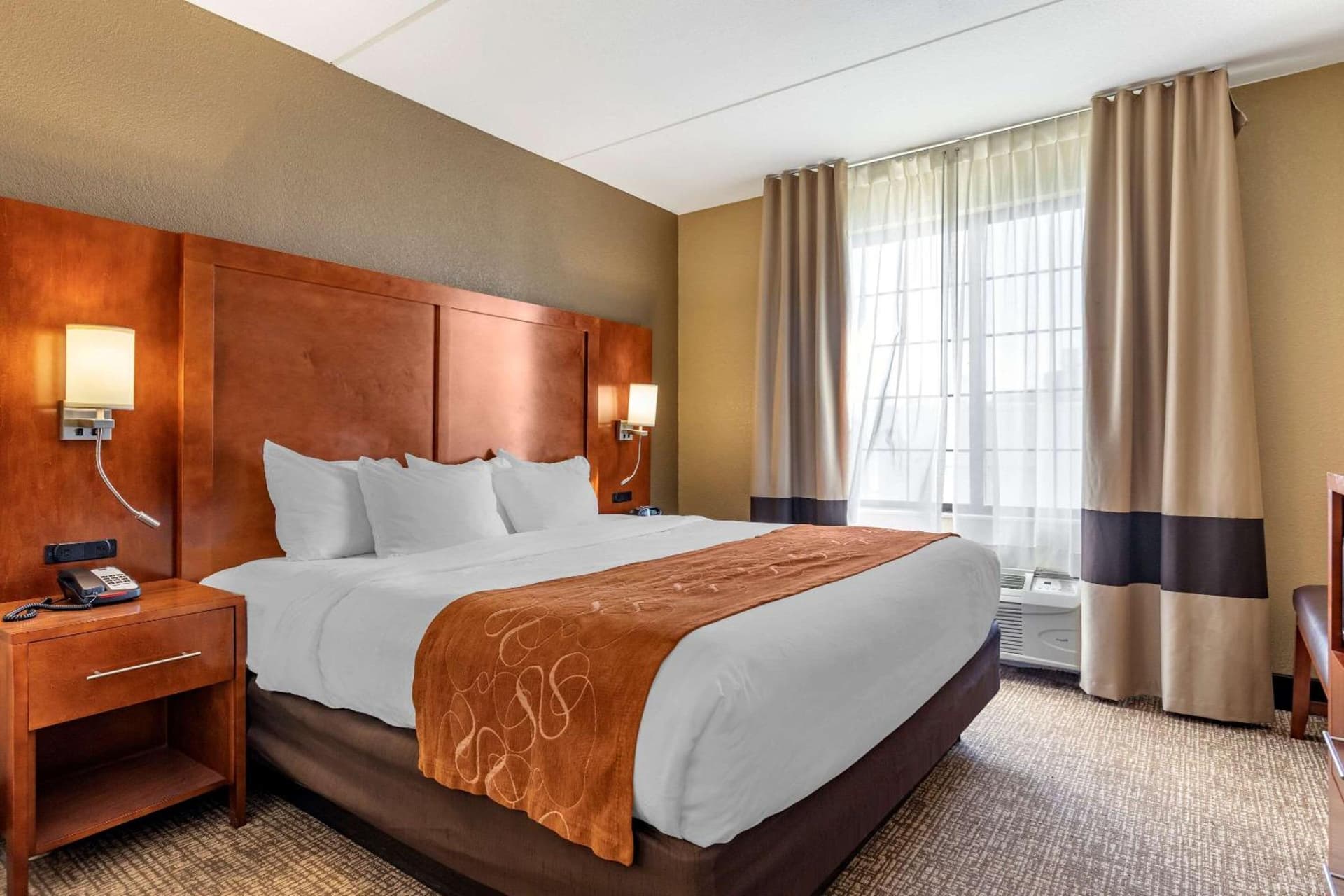 Comfort Suites Grand Rapids South gallery photo in Grand Rapids, MI — image 18