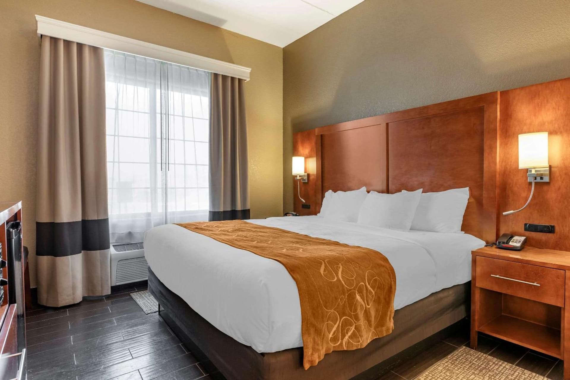 Comfort Suites Grand Rapids South gallery photo in Grand Rapids, MI — image 7