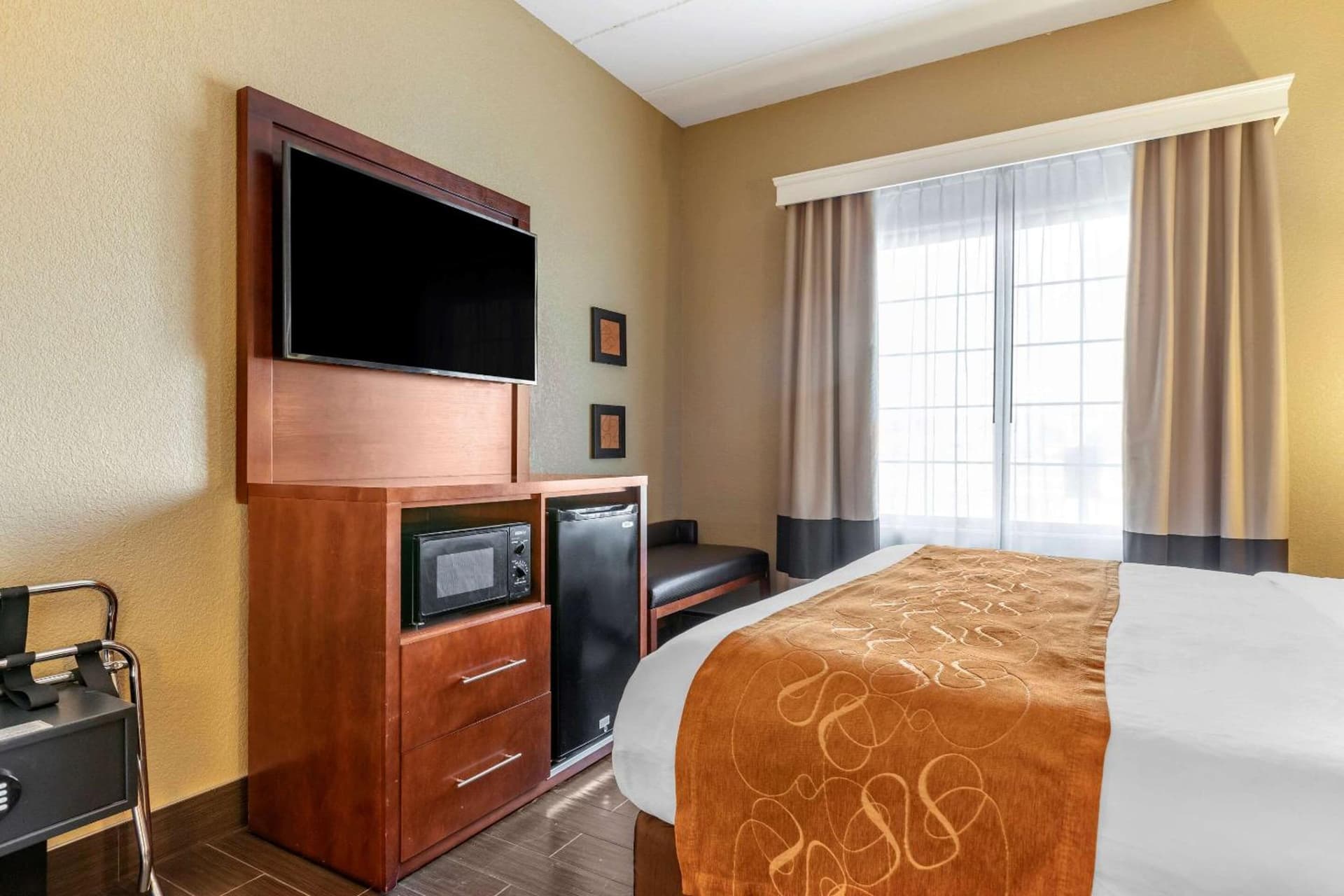 Comfort Suites Grand Rapids South gallery photo in Grand Rapids, MI — image 14
