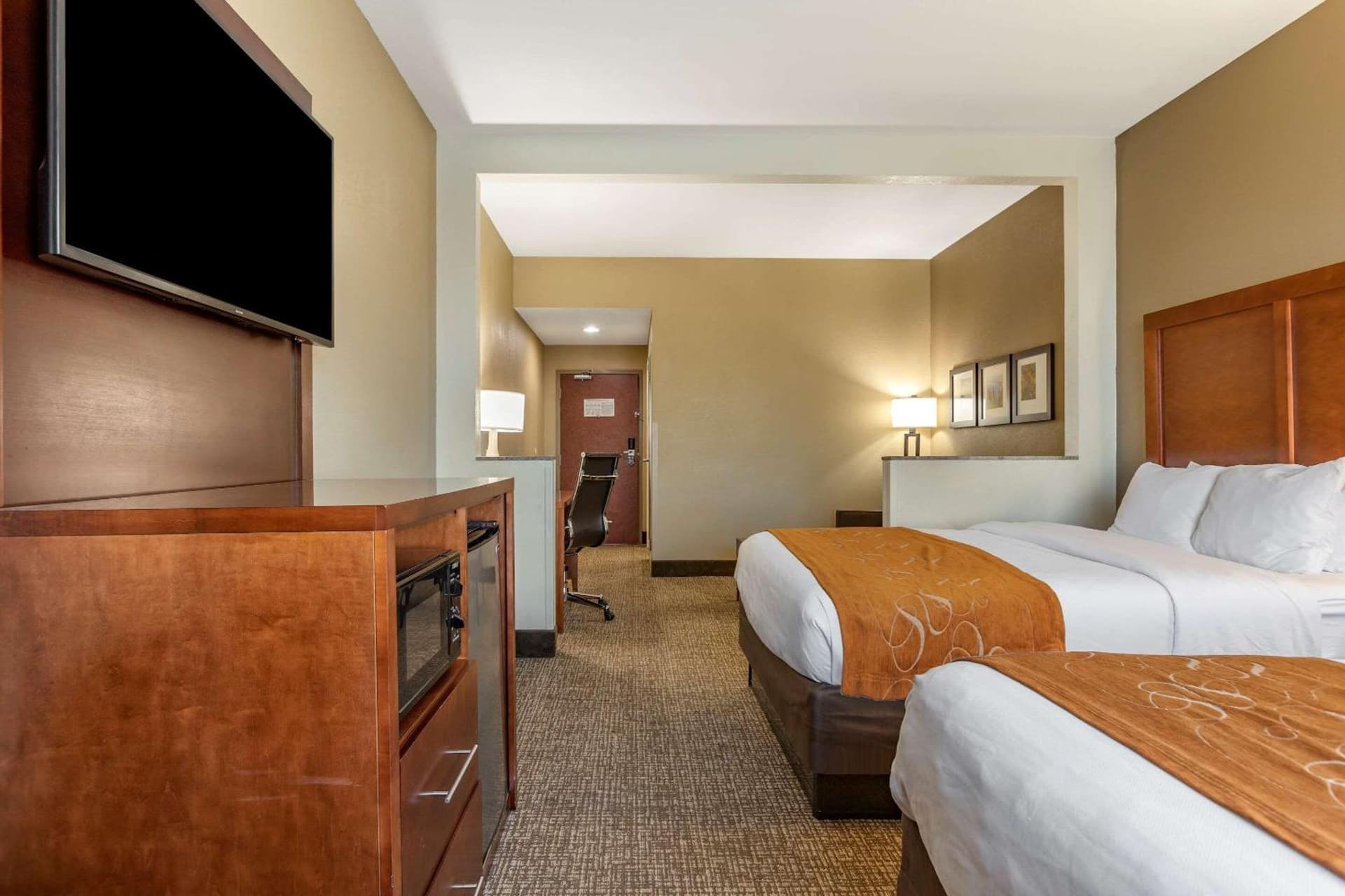 Comfort Suites Grand Rapids South gallery photo in Grand Rapids, MI — image 42