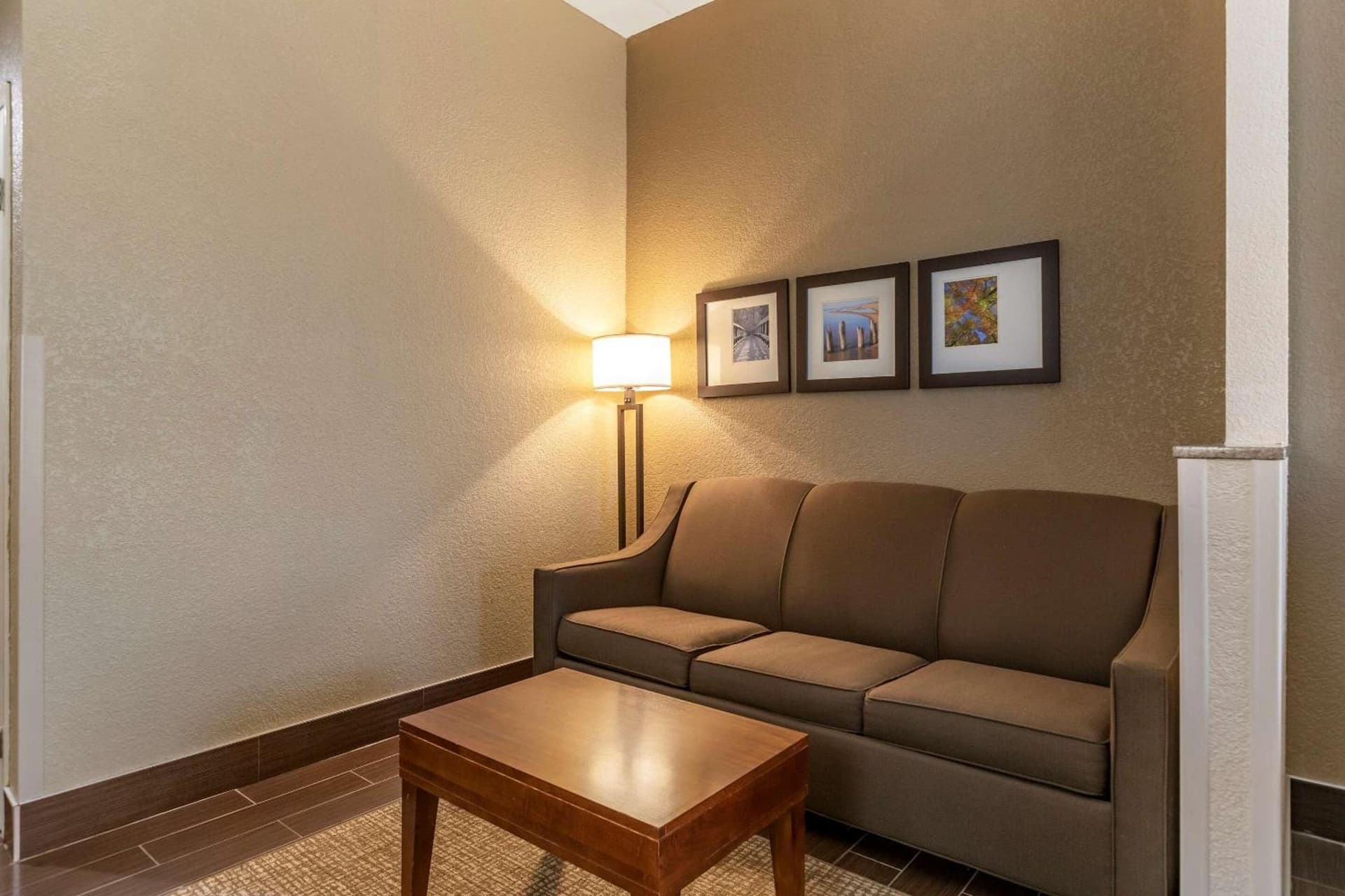 Comfort Suites Grand Rapids South gallery photo in Grand Rapids, MI — image 17