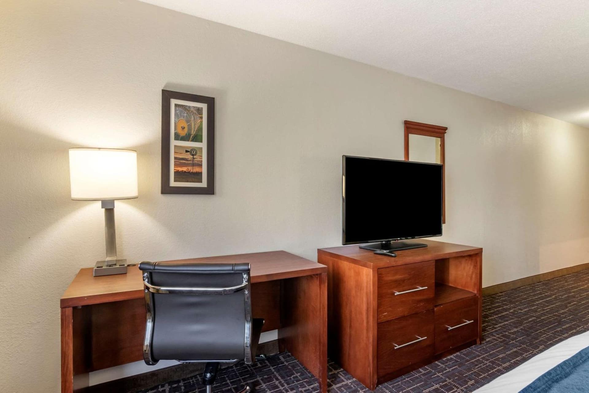 Comfort Inn & Suites Lees Summit - Kansas City gallery photo in Lees Summit, MO — image 33