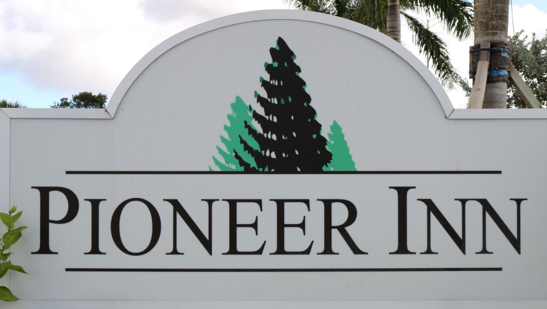 Pioneer Inn property views in West Palm Beach, FL — gallery photo 3