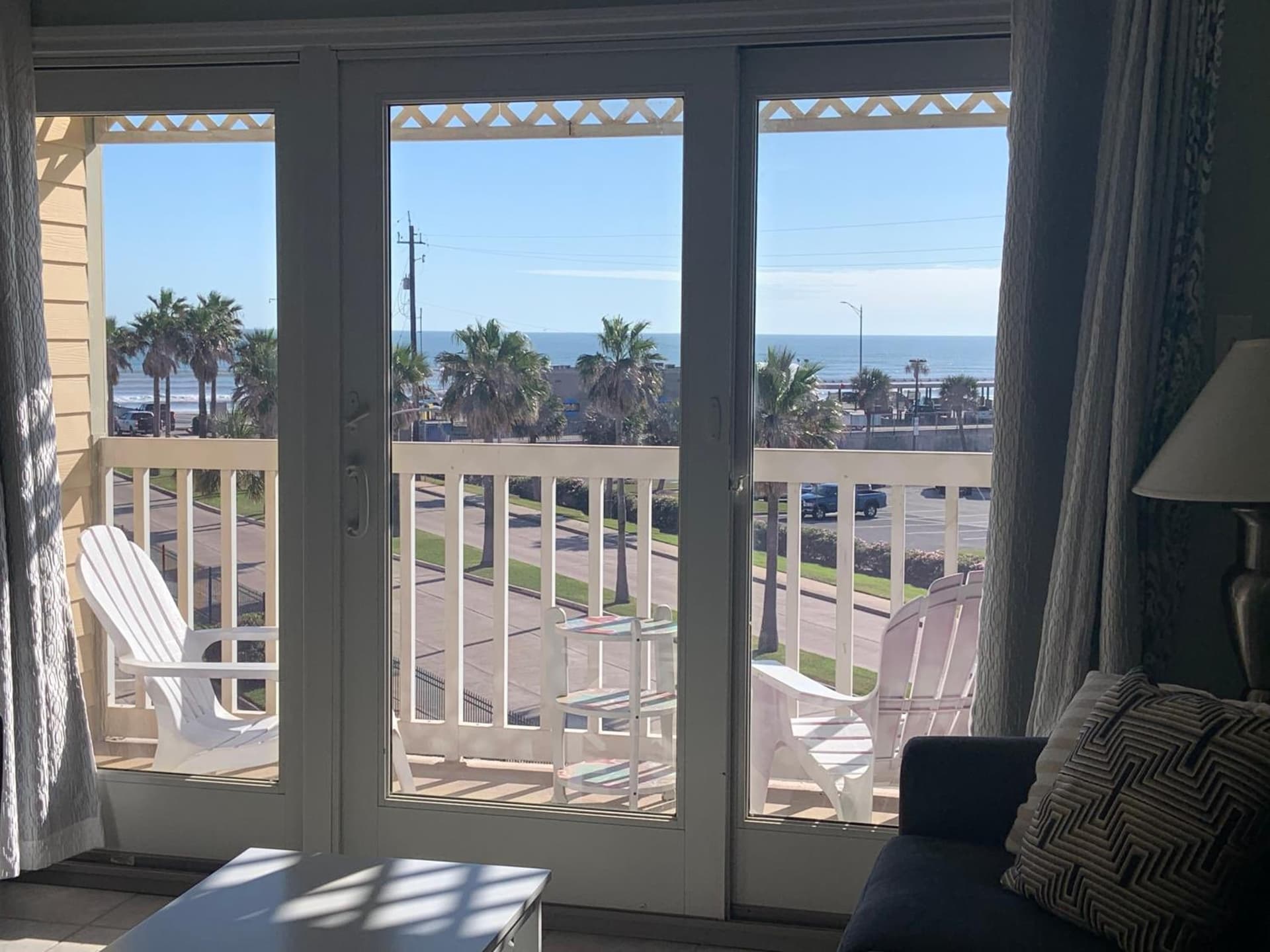 Dockside Daze! featured exterior or lobby in Galveston, TX — similar hotel