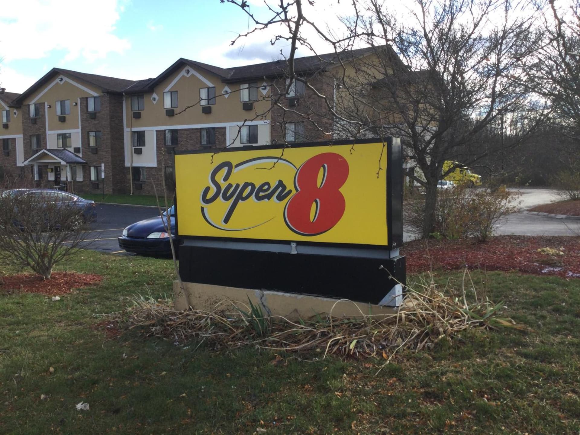 Super 8 by Wyndham Canton/Livonia Area property views in Canton — gallery photo 3