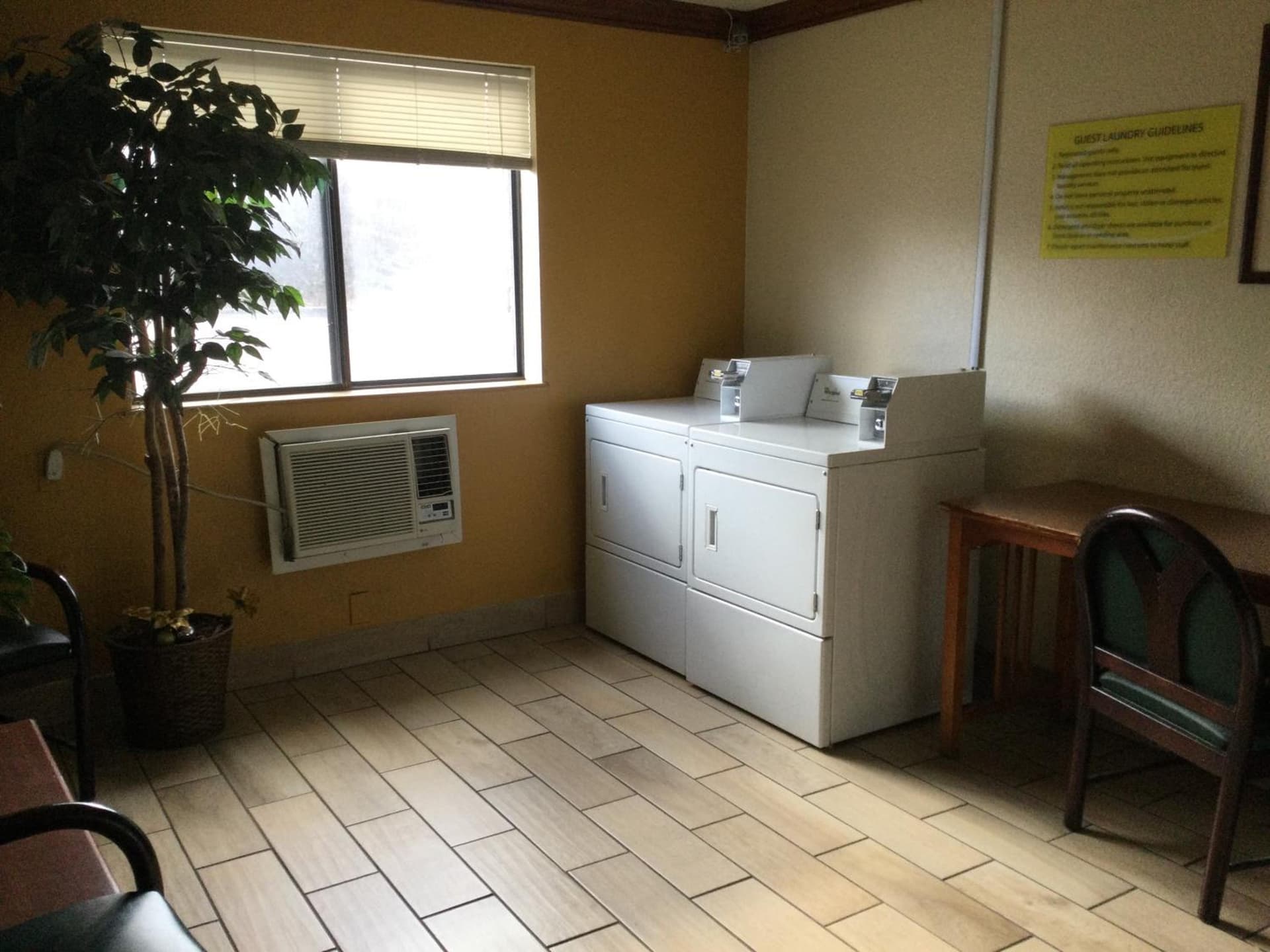 Super 8 by Wyndham Canton/Livonia Area gallery photo in Canton — image 40