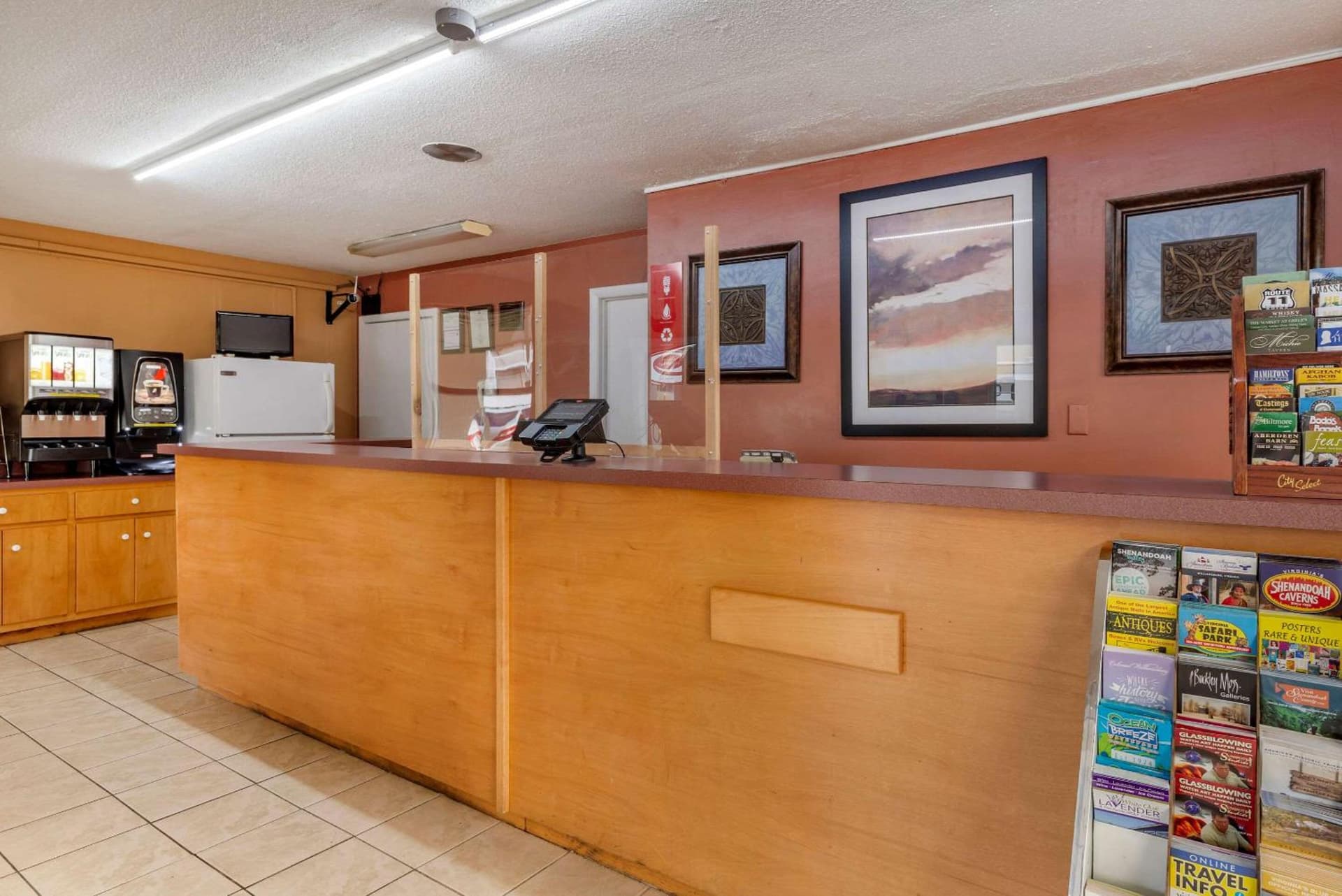 Econo Lodge Charlottesville North - University Area property views in Charlottesville, VA — gallery photo 3