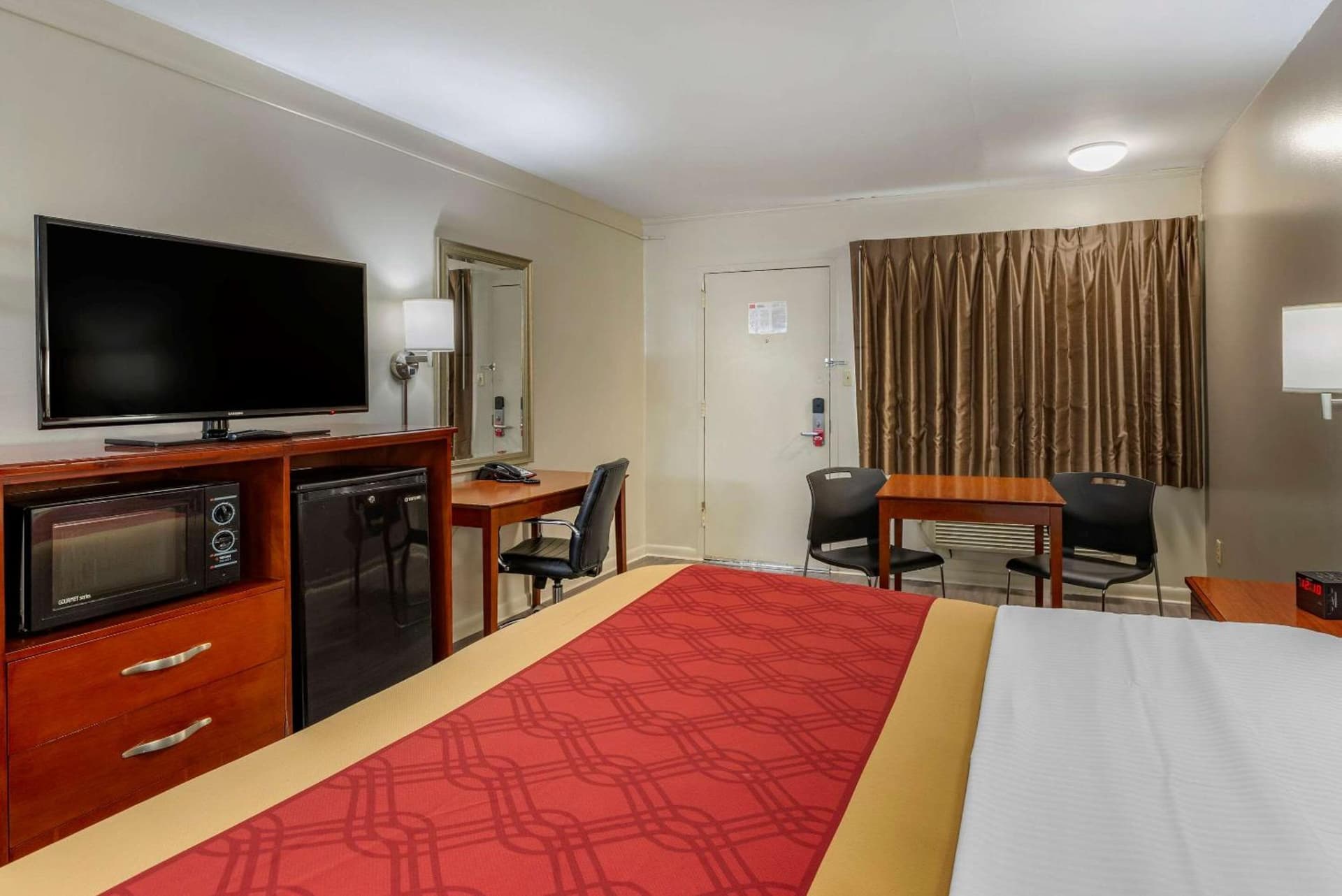Econo Lodge Charlottesville North - University Area gallery photo in Charlottesville, VA — image 19