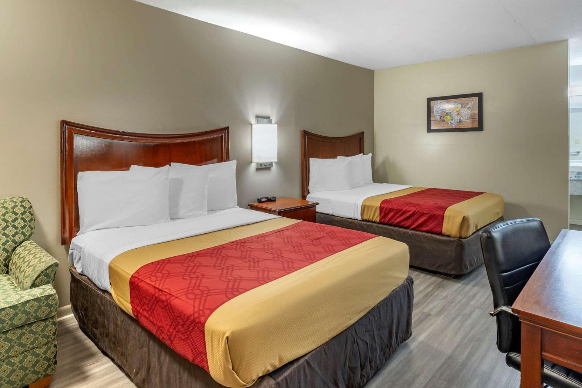 Econo Lodge Charlottesville North - University Area gallery photo in Charlottesville, VA — image 4