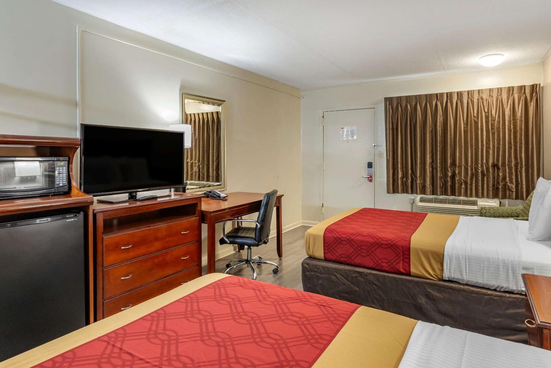Econo Lodge Charlottesville North - University Area gallery photo in Charlottesville, VA — image 6