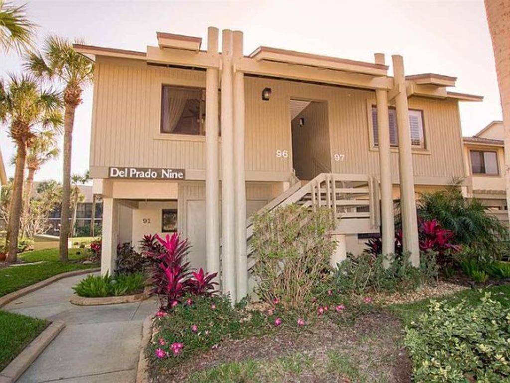 Island Life featured exterior or lobby in Saint Augustine Beach, FL — similar hotel