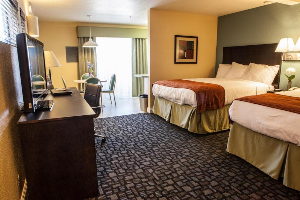 Marinwood Inn & Suites property views in Novato, CA — gallery photo 3