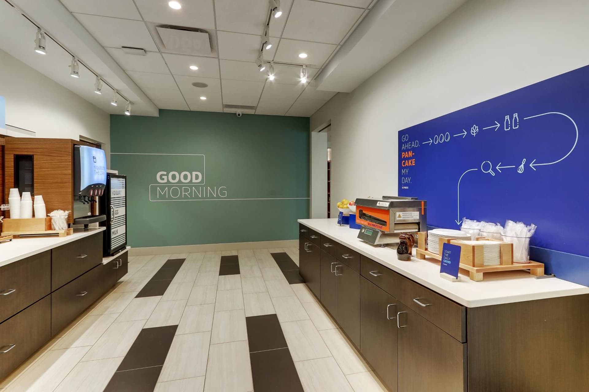 Holiday Inn Express & Suites - Roanoke – Civic Center gallery photo in Roanoke, VA — image 41