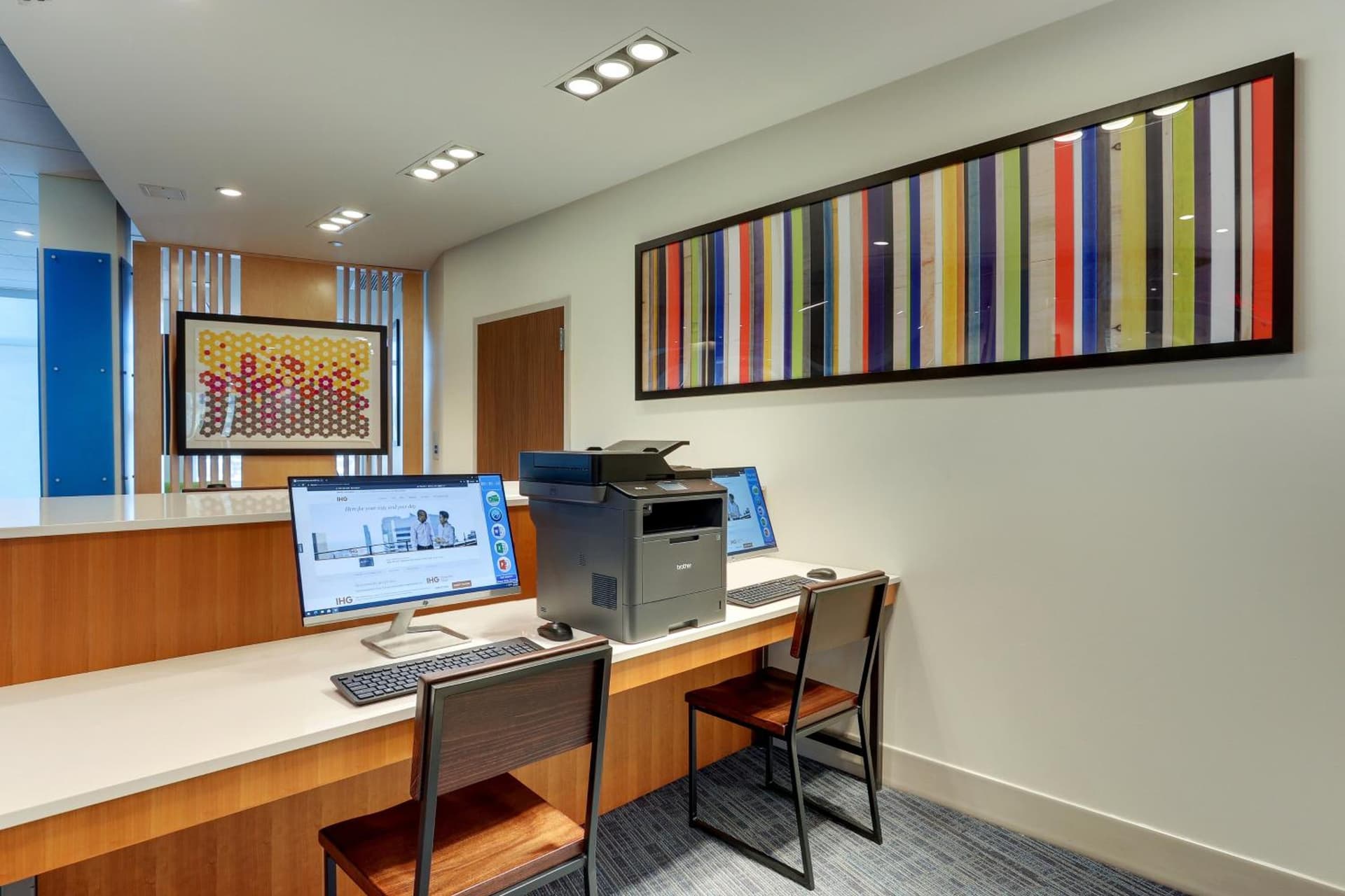 Holiday Inn Express & Suites - Roanoke – Civic Center gallery photo in Roanoke, VA — image 81