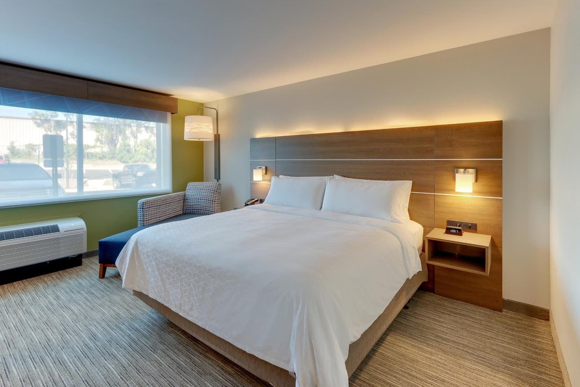 Holiday Inn Express & Suites - Roanoke – Civic Center gallery photo in Roanoke, VA — image 96