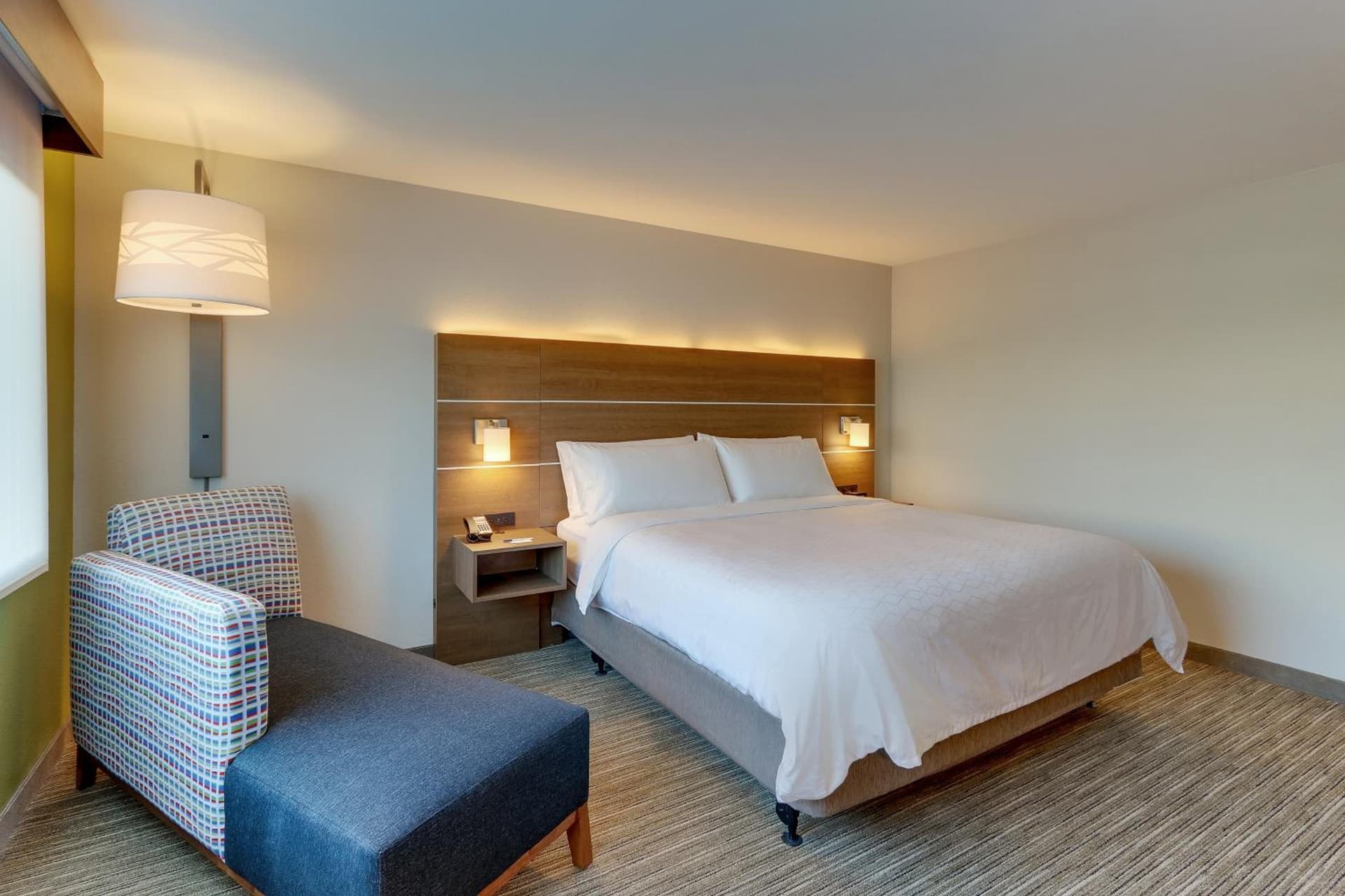 Holiday Inn Express & Suites - Roanoke – Civic Center gallery photo in Roanoke, VA — image 80