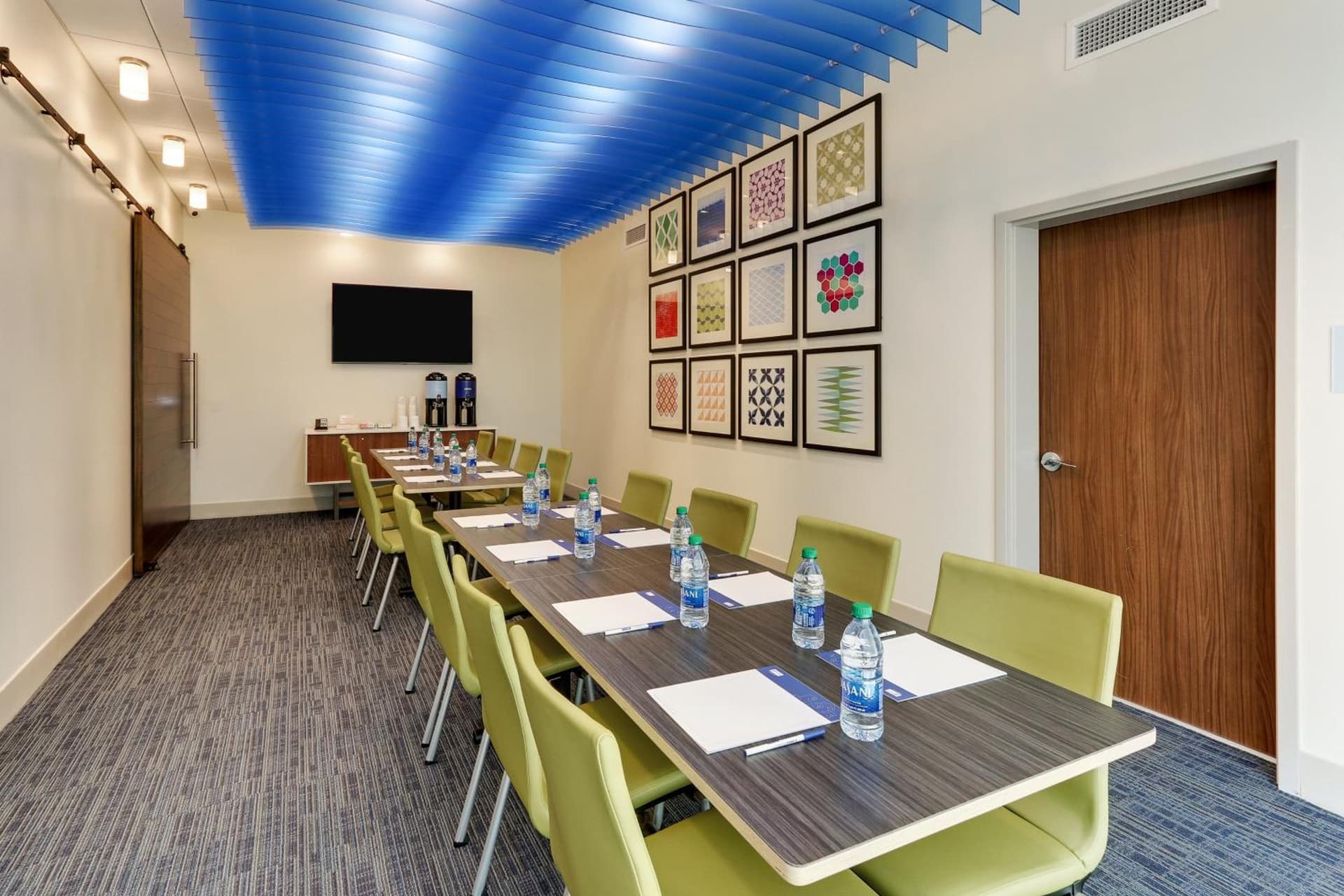 Holiday Inn Express & Suites - Roanoke – Civic Center gallery photo in Roanoke, VA — image 52