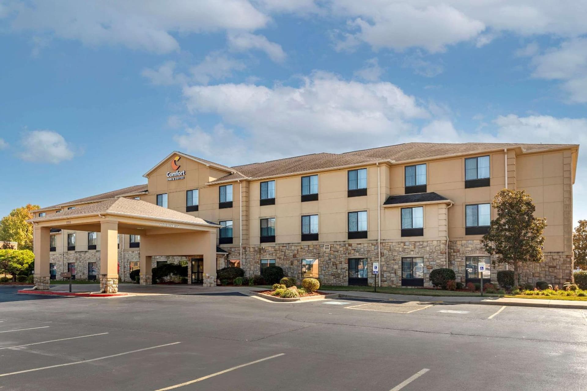 Comfort Inn & Suites Russellville I-40 — hotel in Russellville, Arkansas