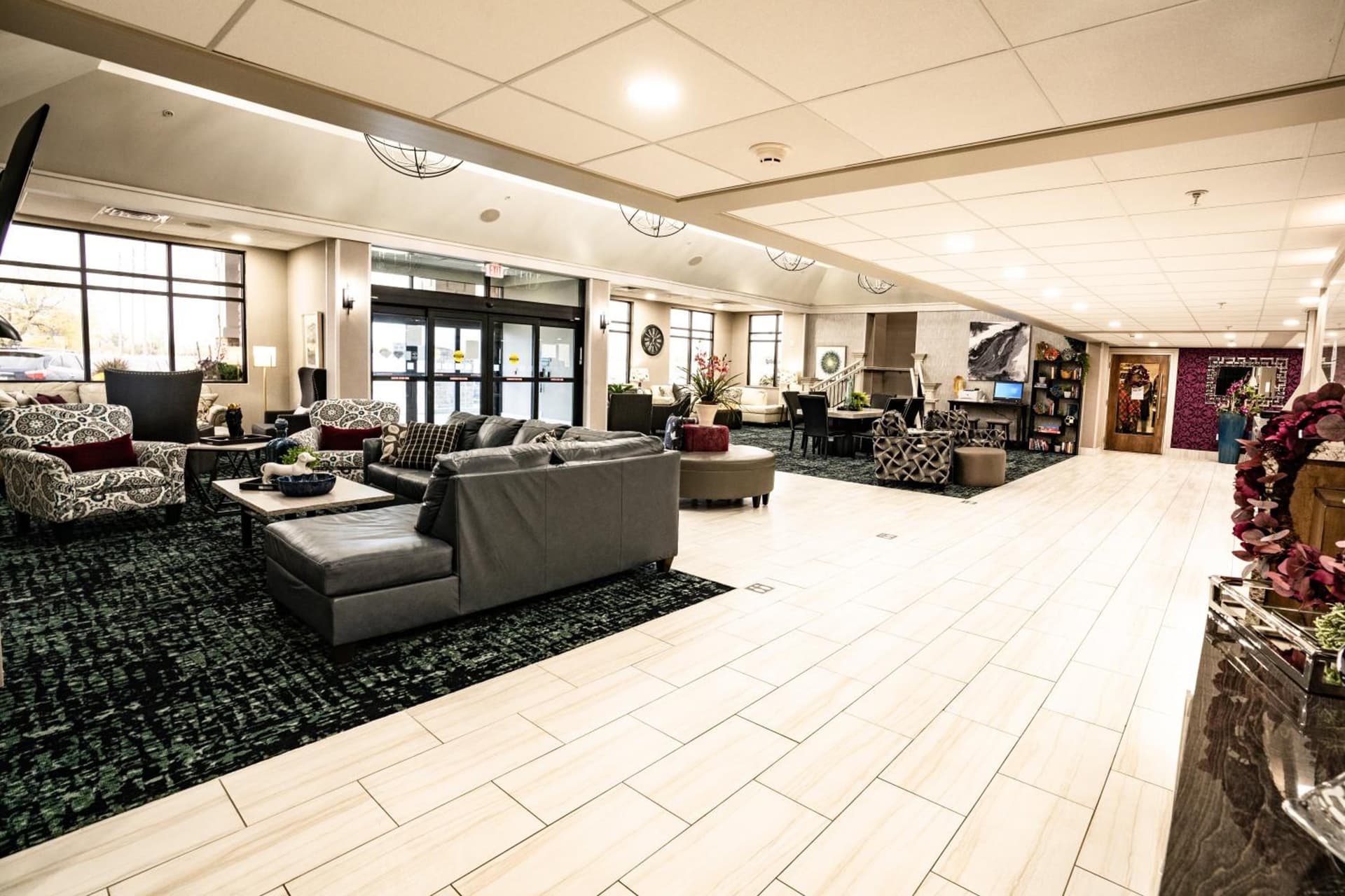 Holiday Inn Kearney by IHG property views in Kearney, NE — gallery photo 3