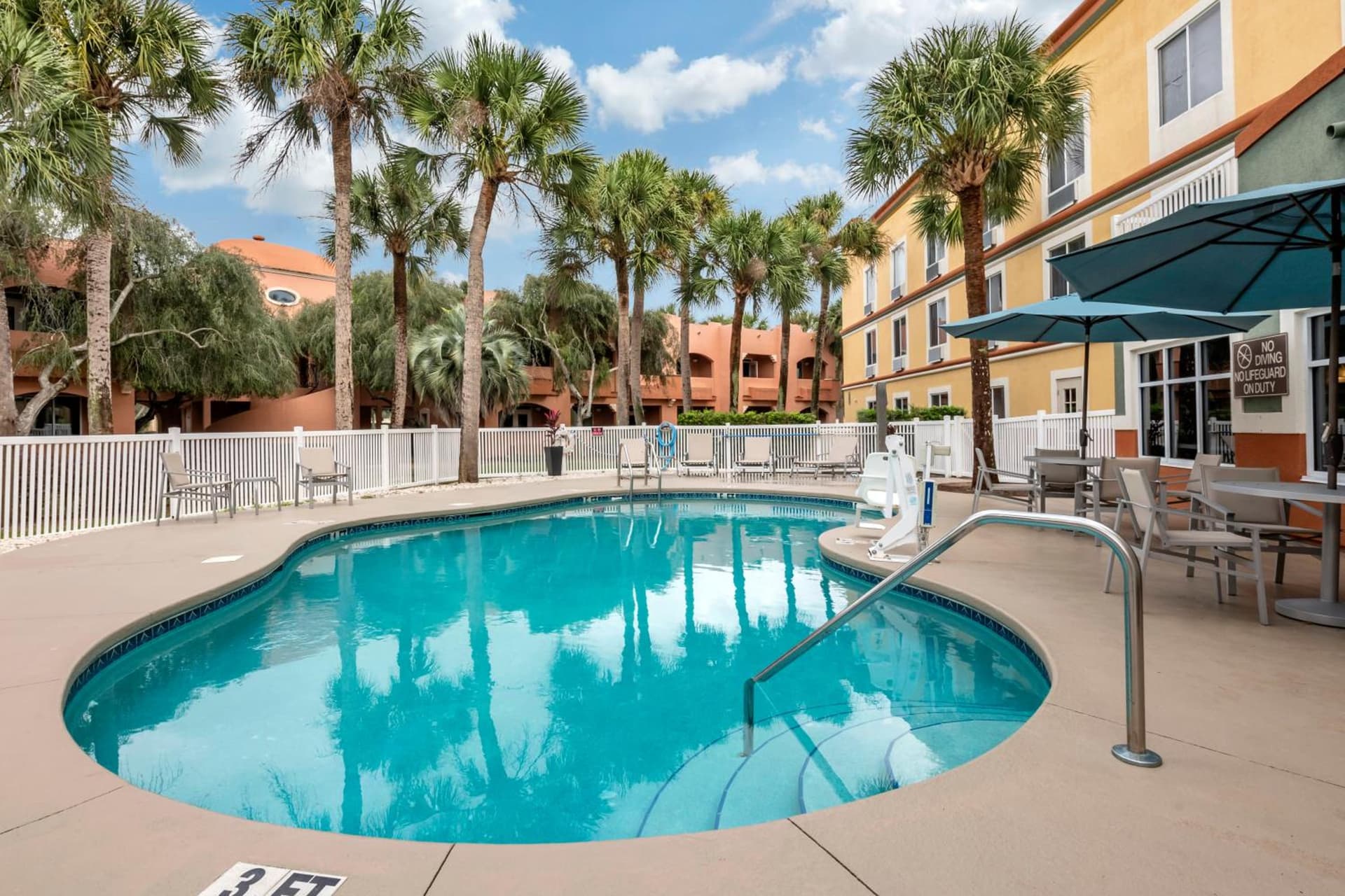 Holiday Inn Express Hotel & Suites - The Villages by IHG gallery photo in The Villages, FL — image 60