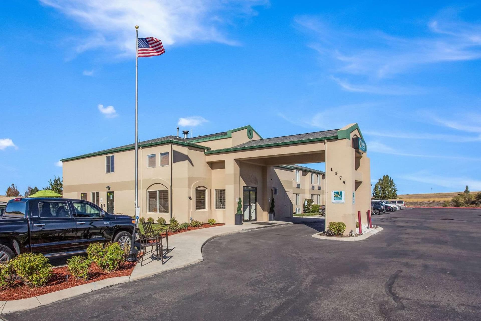 Quality Inn & Suites Meridian - West Boise interior in Meridian, ID — gallery photo 2