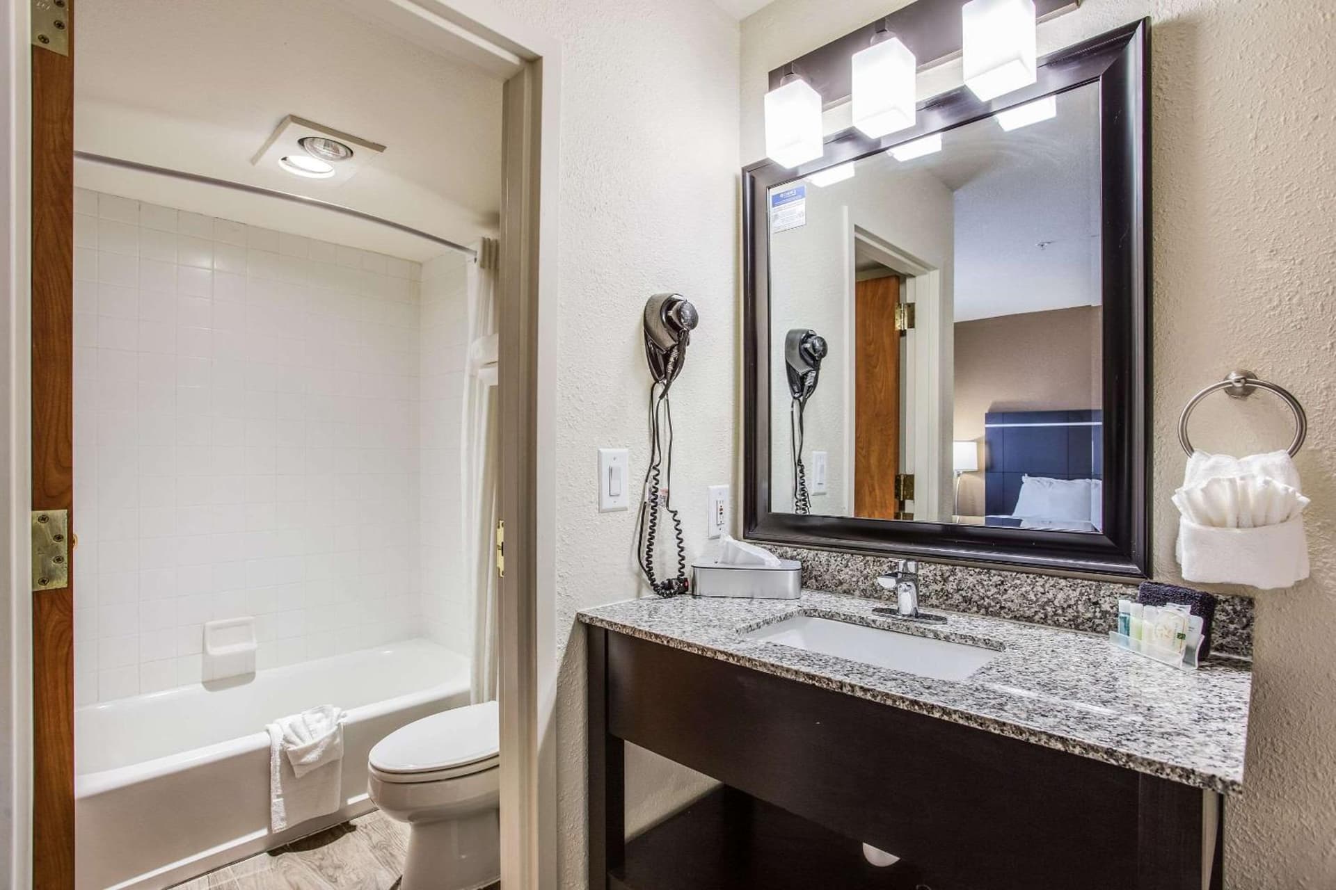 Quality Inn & Suites Meridian - West Boise gallery photo in Meridian, ID — image 8