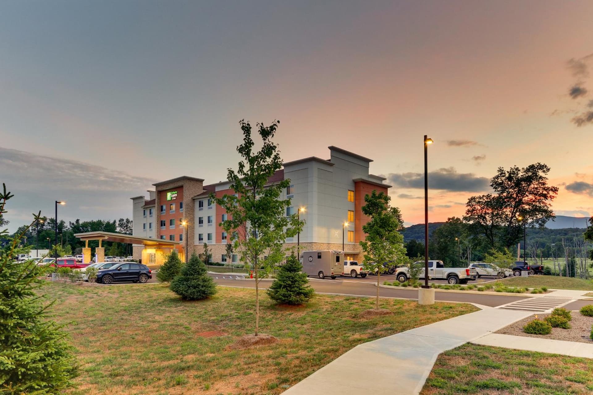 Holiday Inn Express & Suites - Saugerties - Hudson Valley by IHG gallery photo in Saugerties, NY — image 13