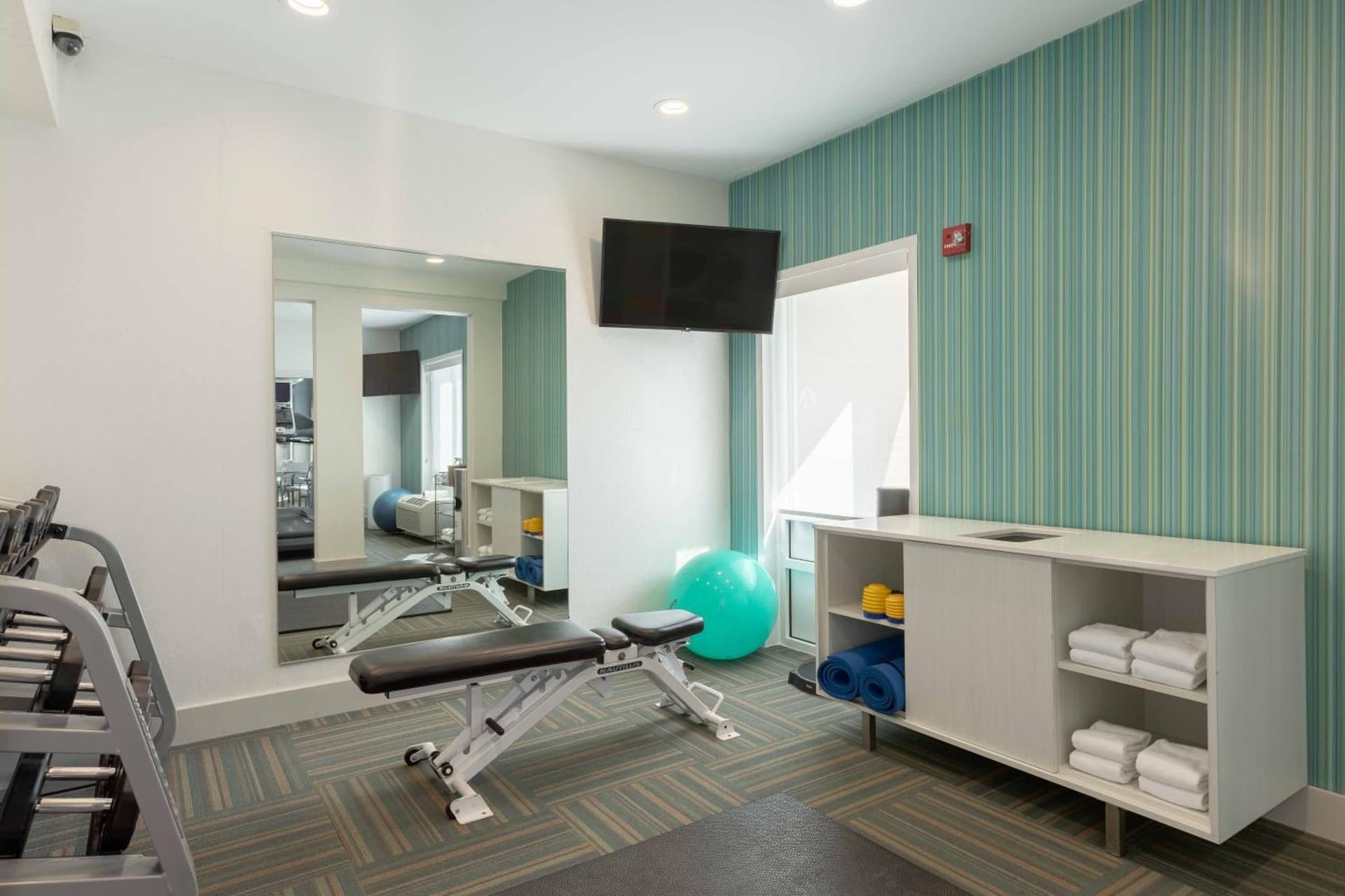 Holiday Inn Express Hotel & Suites Binghamton University-Vestal by IHG gallery photo in Vestal — image 14