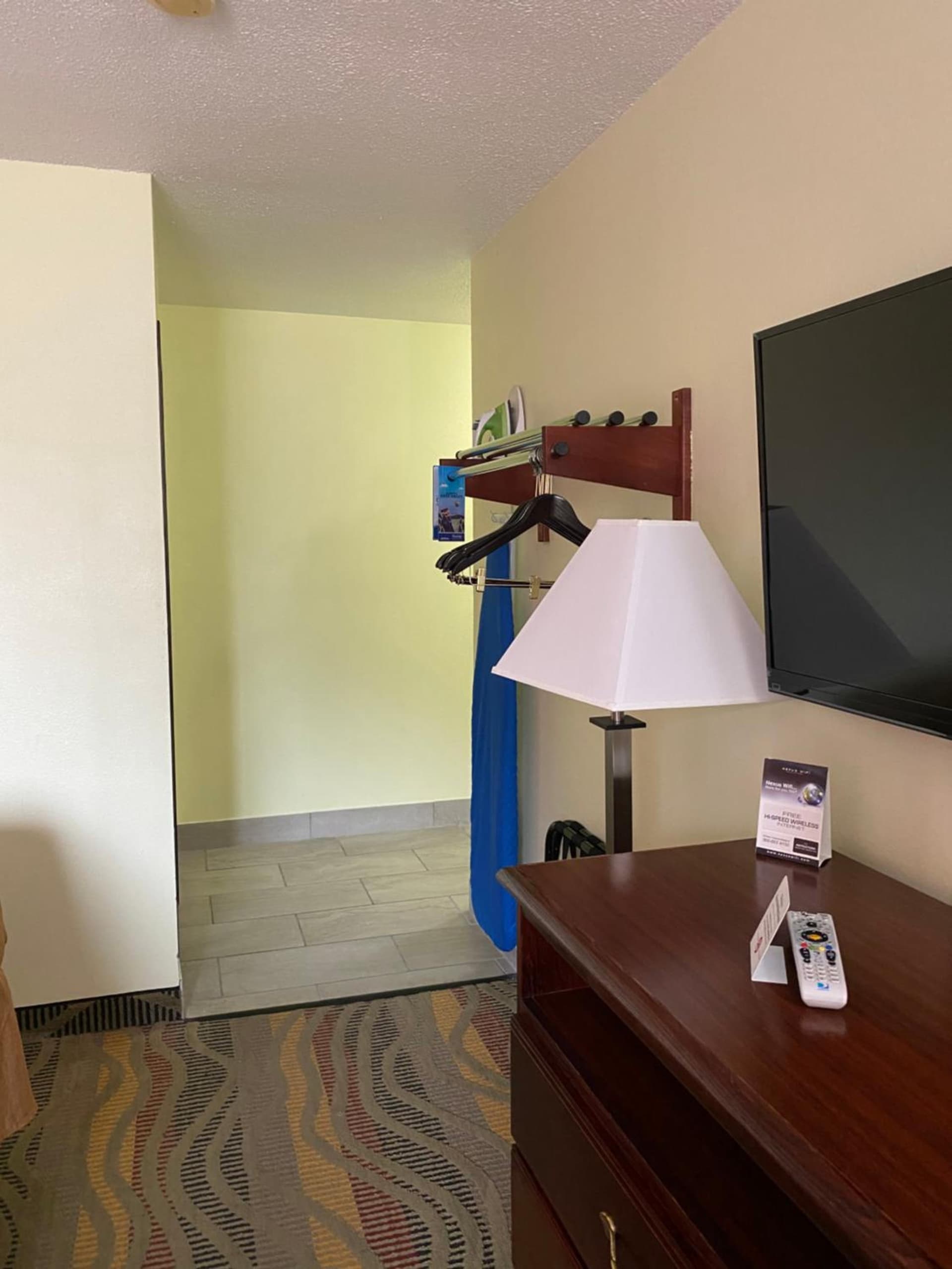 Travelodge by Wyndham La Porte/Michigan City Area gallery photo in LaPorte, IN — image 12