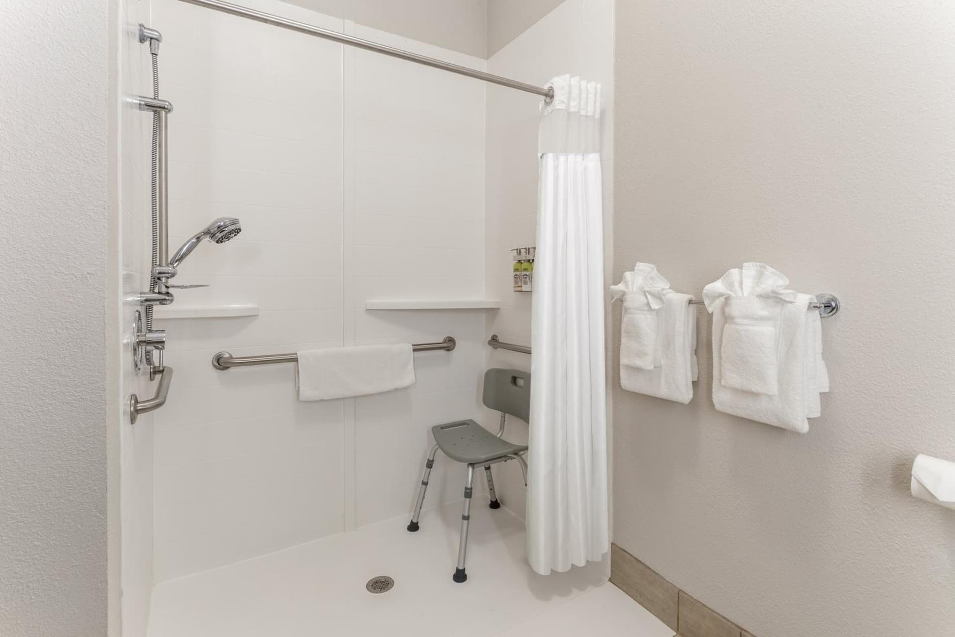 Holiday Inn Express & Suites O'Fallon-Shiloh by IHG gallery photo in Shiloh, IL — image 12