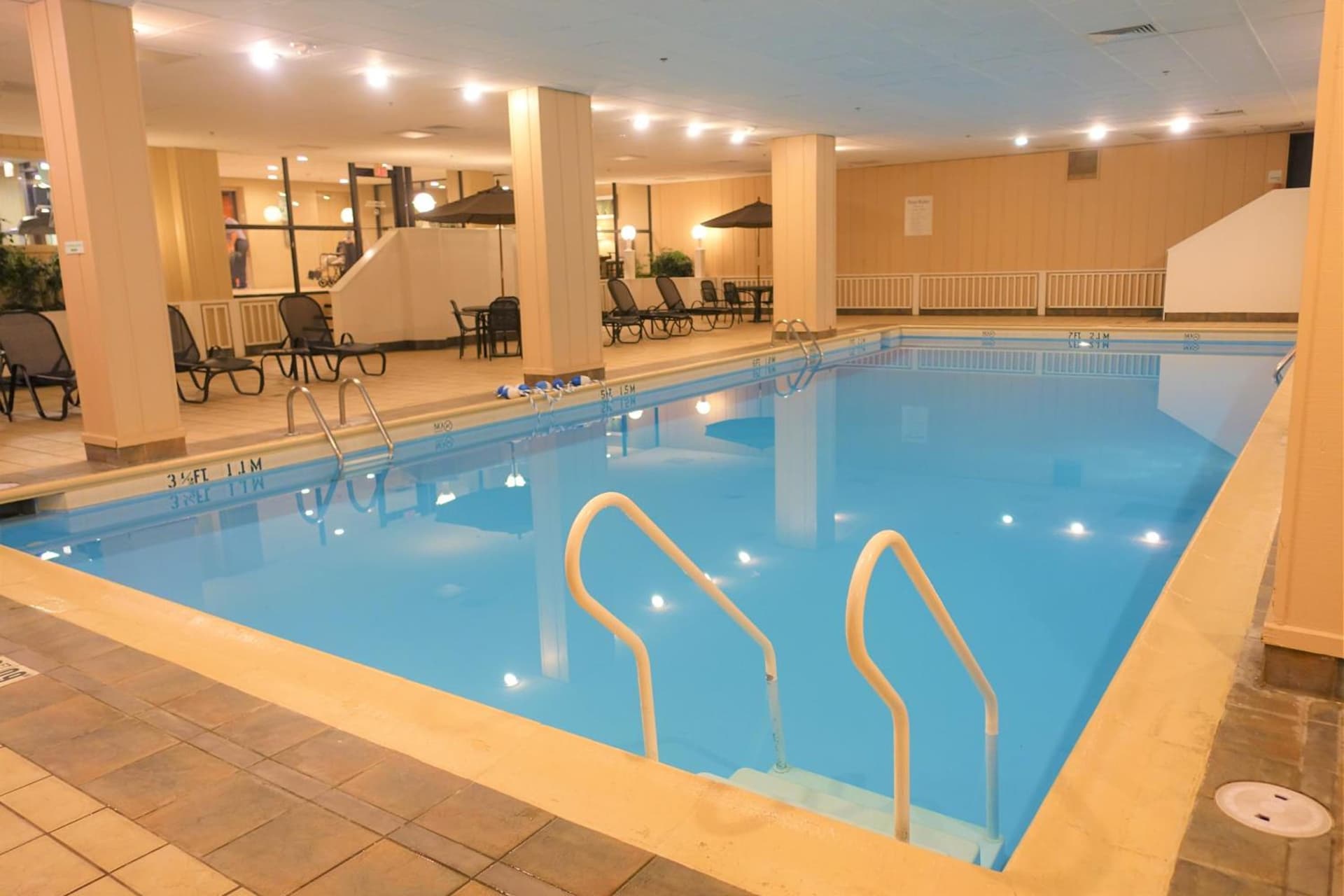 Holiday Inn Portland-By the Bay by IHG interior in Portland, ME — gallery photo 2
