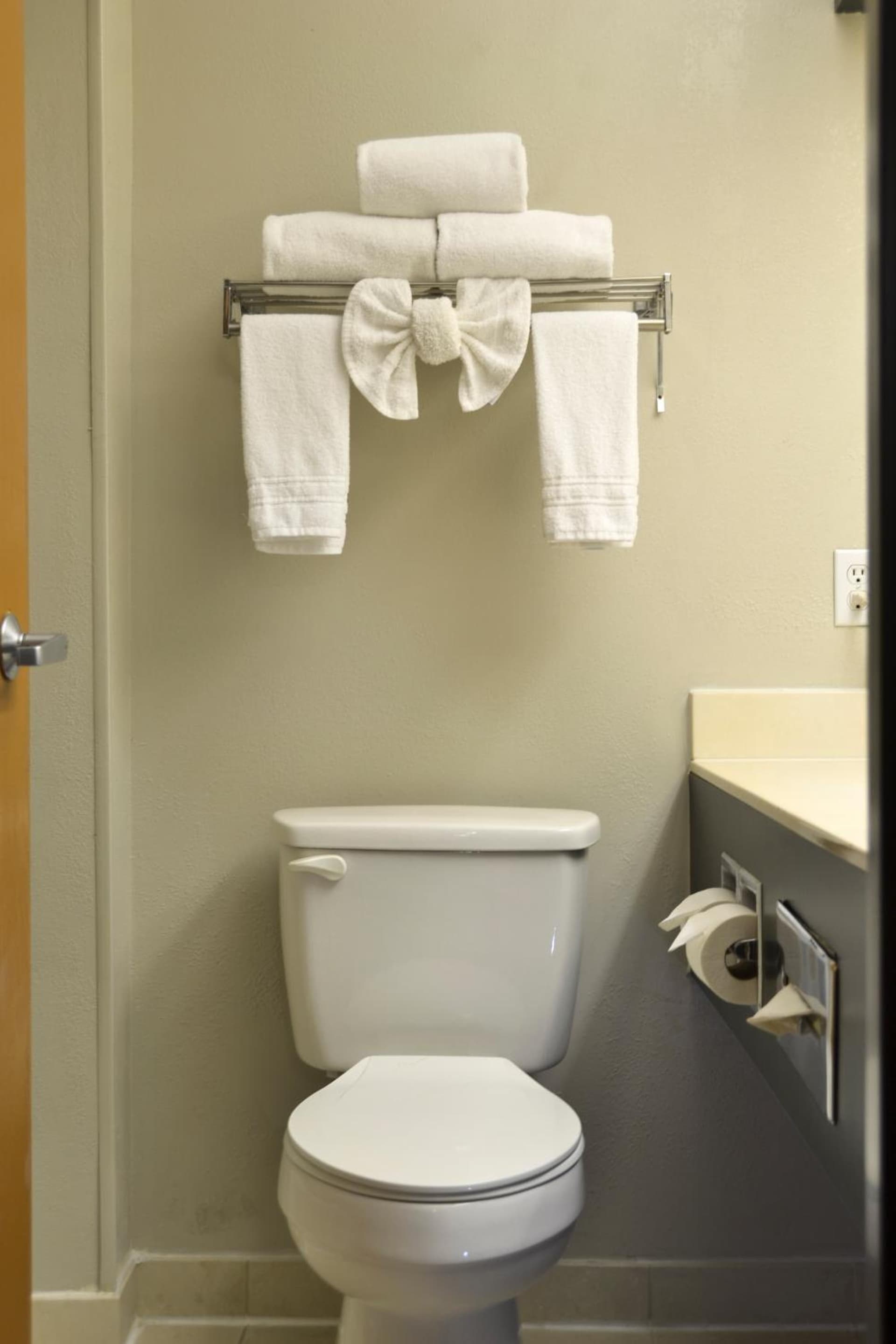 Days Inn & Suites by Wyndham Airport Albuquerque gallery photo in Albuquerque, NM — image 8