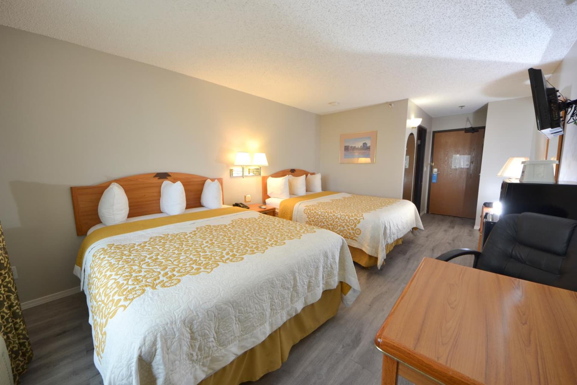 Days Inn & Suites by Wyndham Airport Albuquerque gallery photo in Albuquerque, NM — image 34