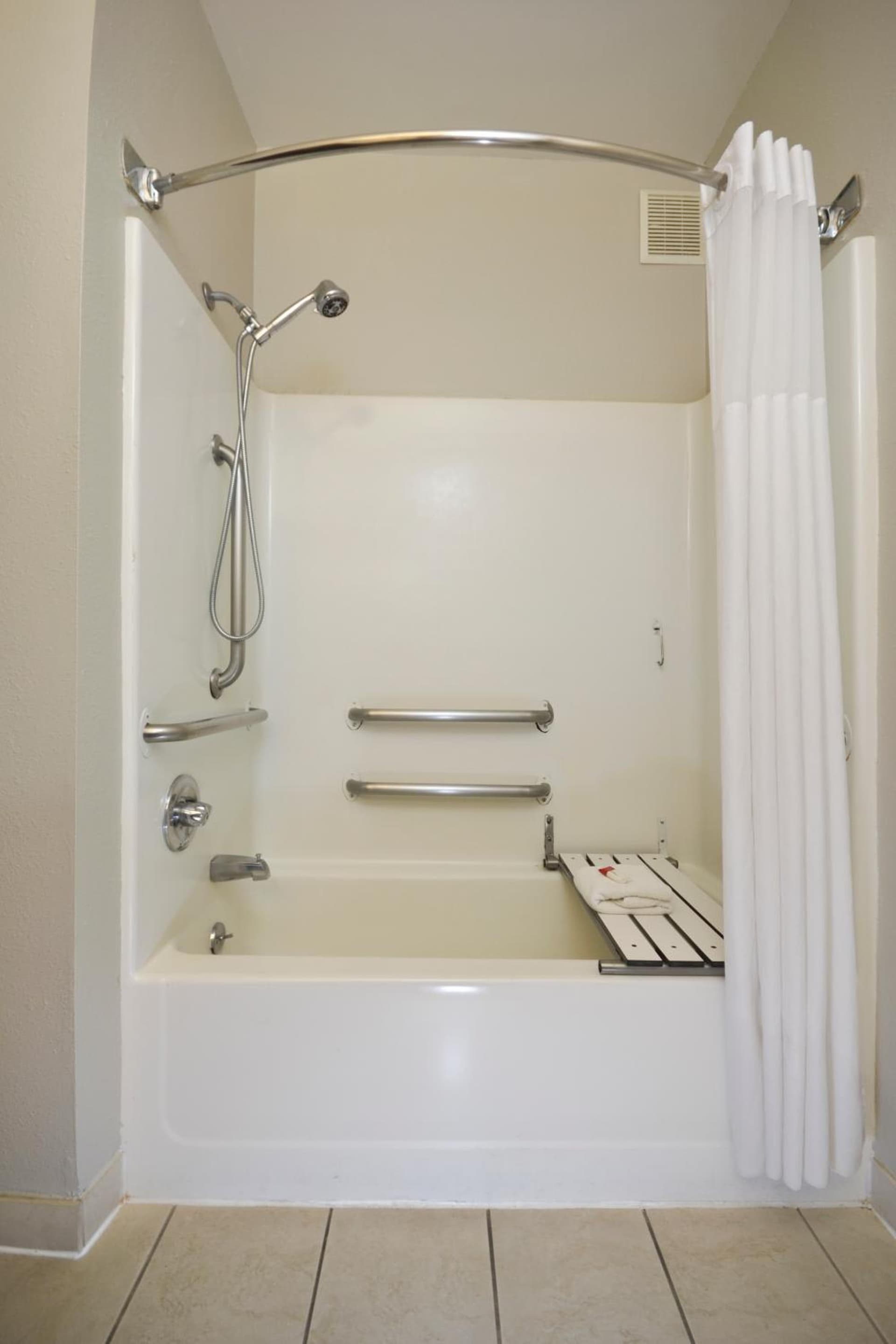 Days Inn & Suites by Wyndham Airport Albuquerque gallery photo in Albuquerque, NM — image 38