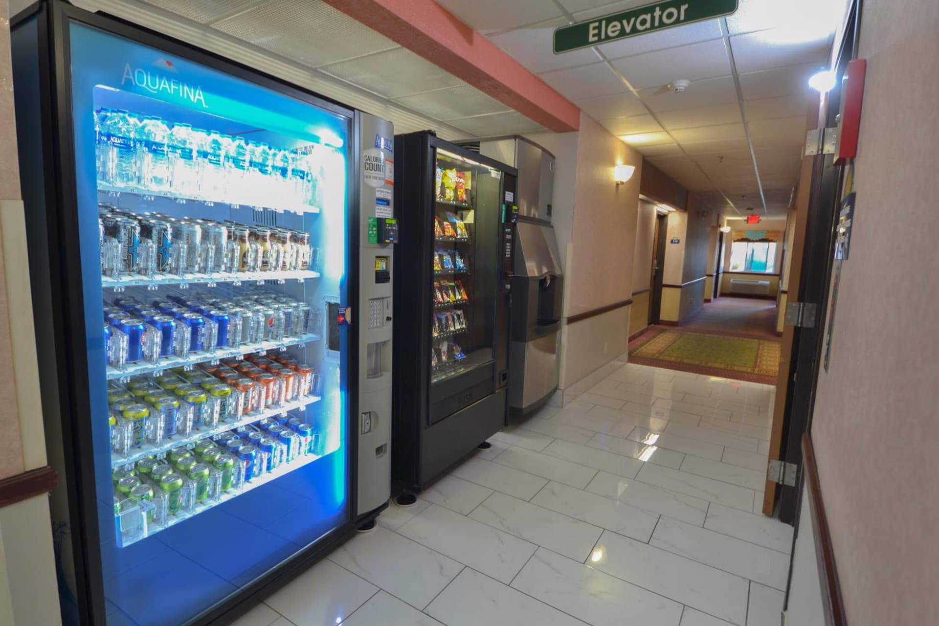 Days Inn & Suites by Wyndham Airport Albuquerque gallery photo in Albuquerque, NM — image 24