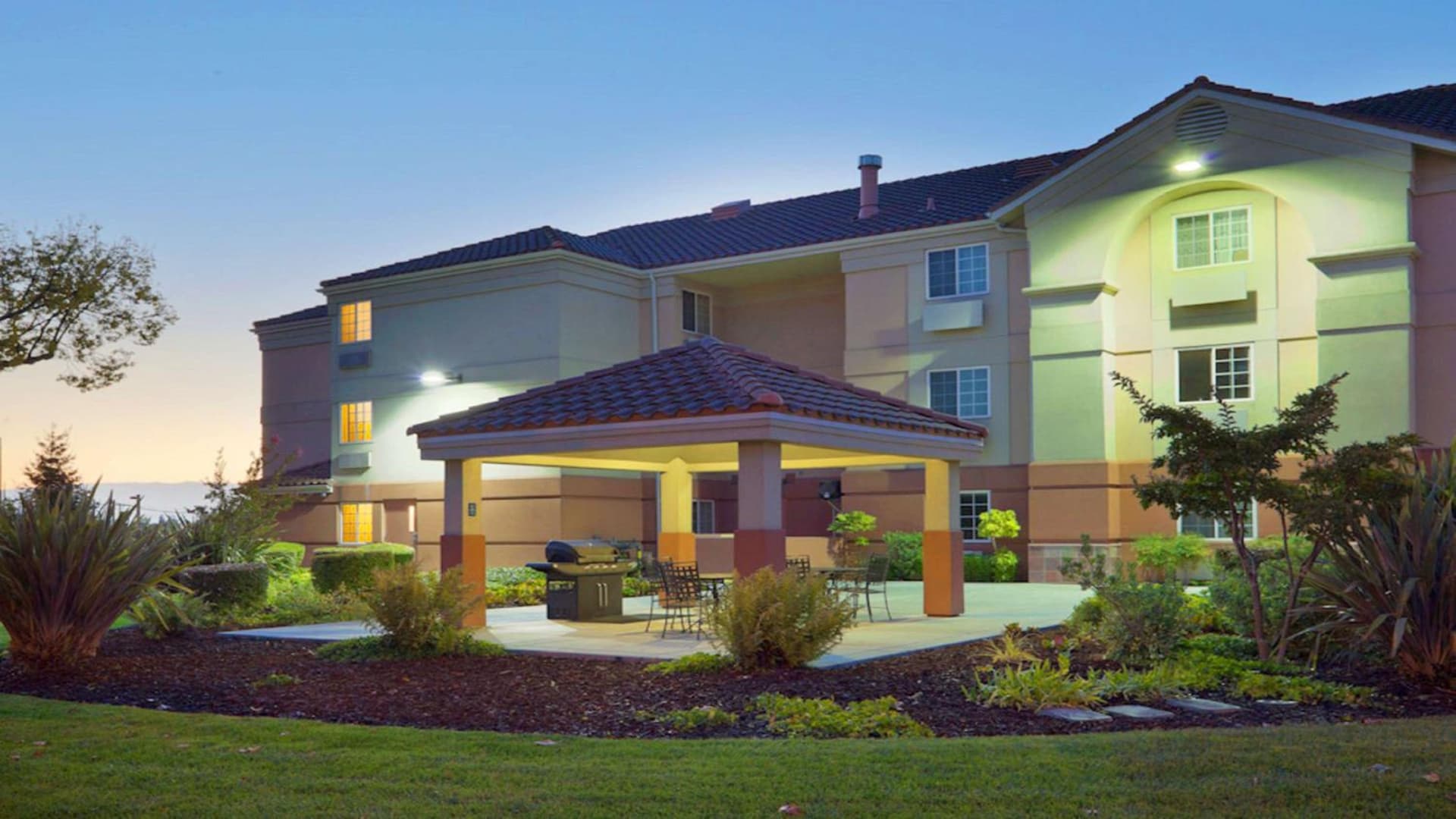 Sonesta Simply Suites Silicon Valley Santa Clara gallery photo in Santa Clara, CA — image 22