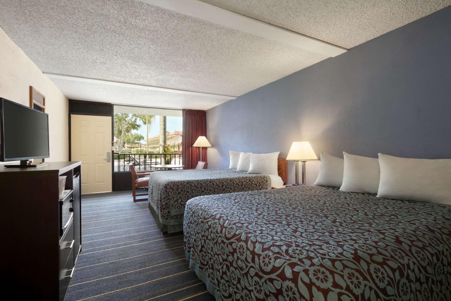 Days Inn by Wyndham Clearwater/Central interior in Clearwater, FL — gallery photo 2