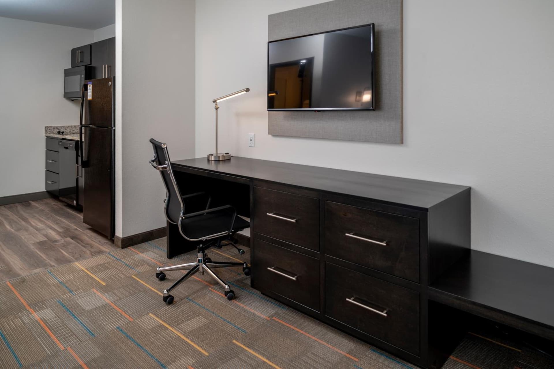 MainStay Suites Winfield-Teays Valley gallery photo in Hurricane, WV — image 25