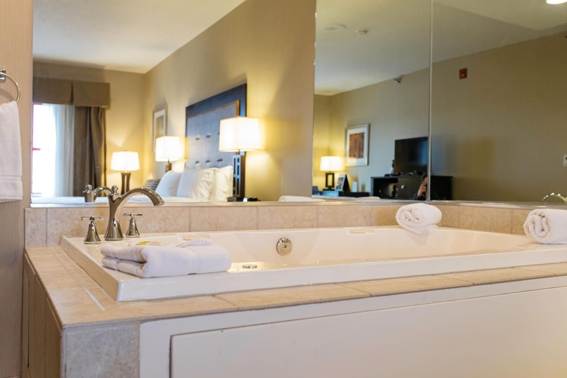 Holiday Inn Express & Suites - Olathe North by IHG gallery photo in Olathe, KS — image 10