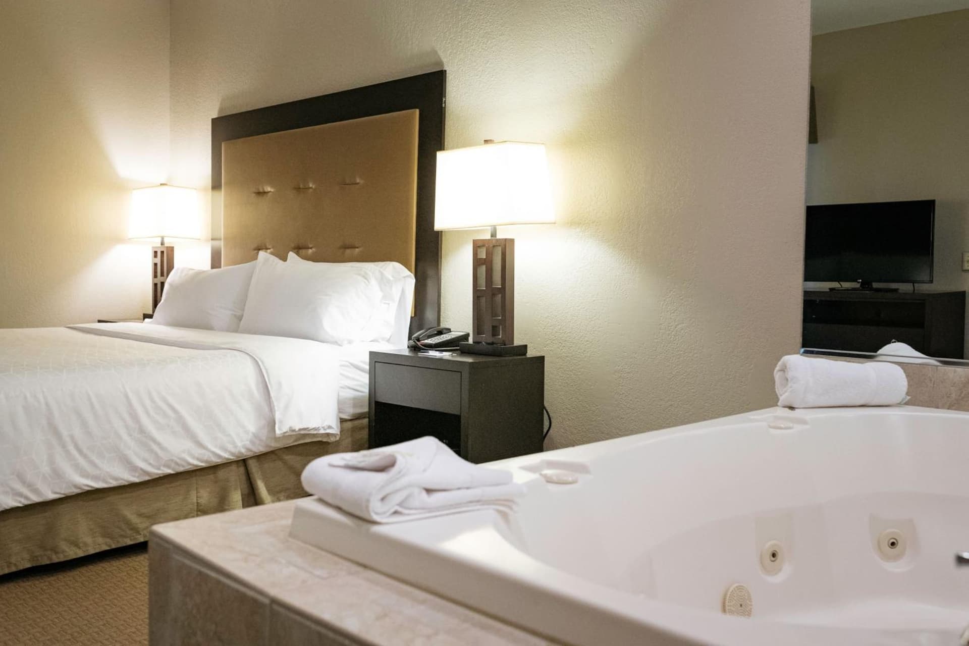 Holiday Inn Express & Suites - Olathe North by IHG gallery photo in Olathe, KS — image 4