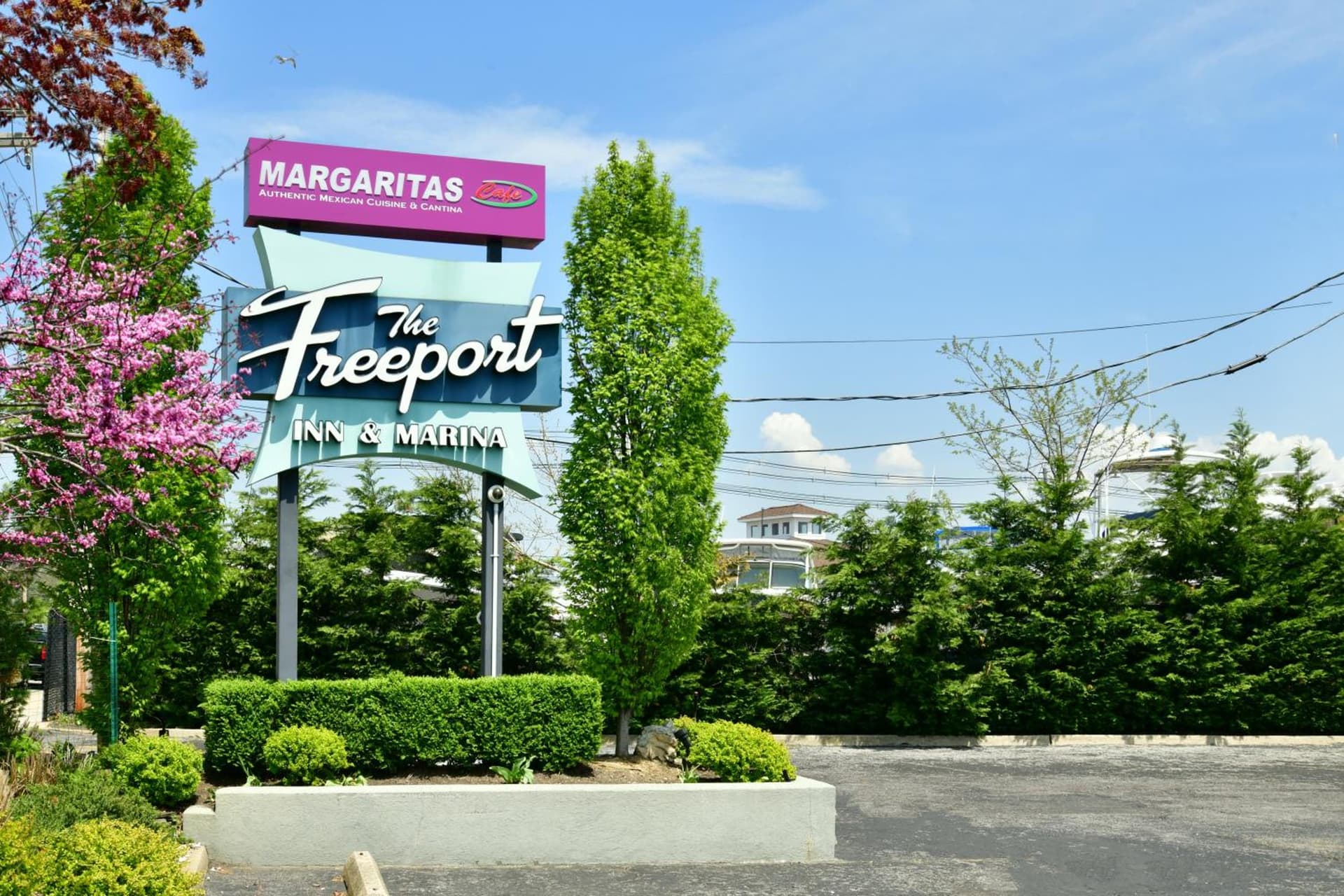 The Freeport Inn and Marina property views in Freeport, NY — gallery photo 3
