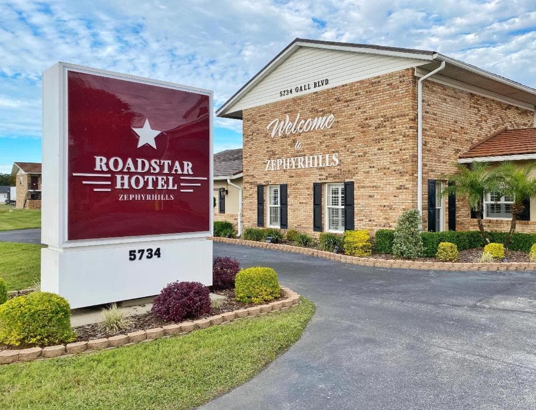 Roadstar Hotel Zephyrhills featured exterior or lobby in Zephyrhills, FL — similar hotel