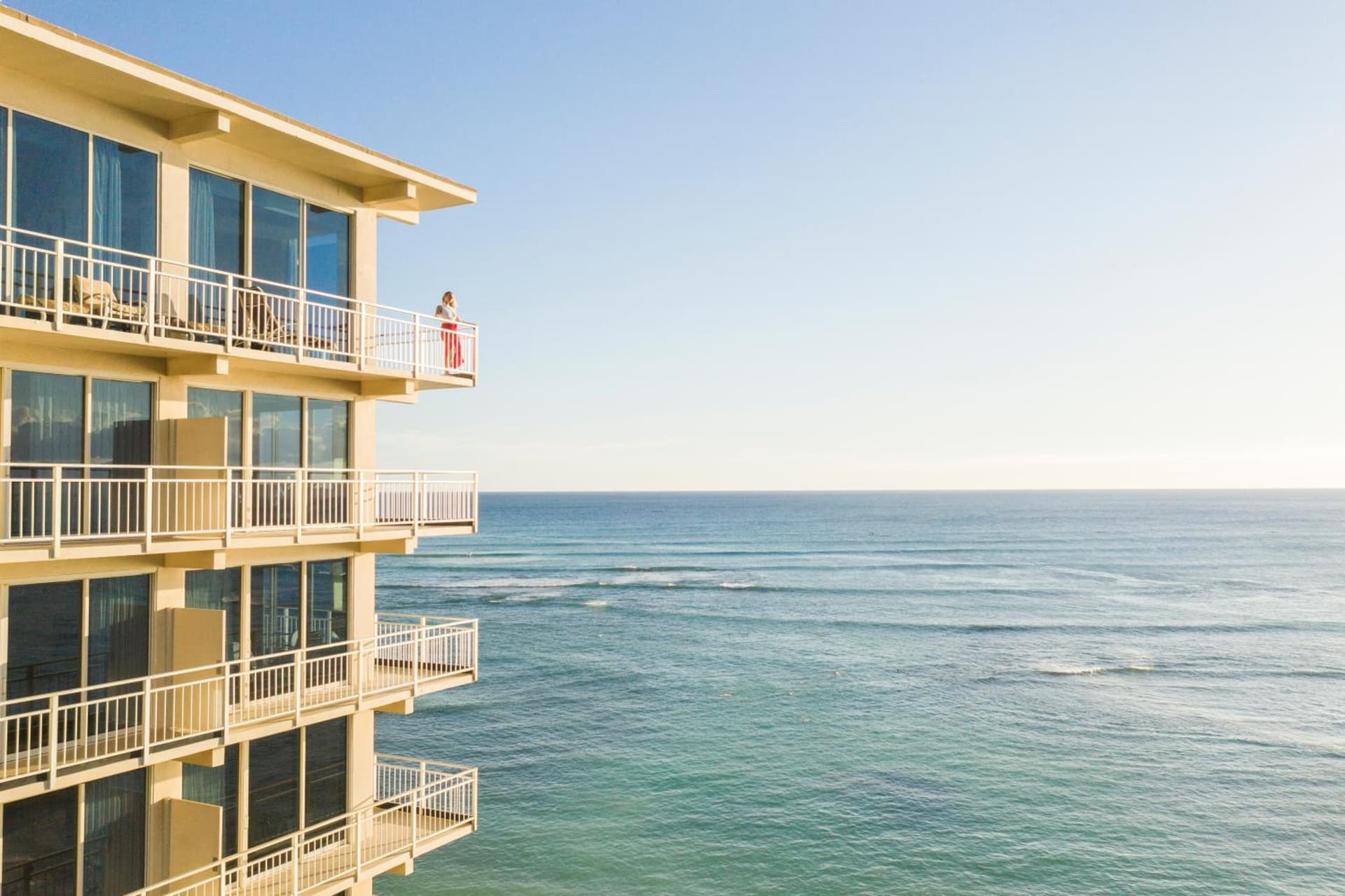 Kaimana Beach Hotel property views in Honolulu, HI — gallery photo 3