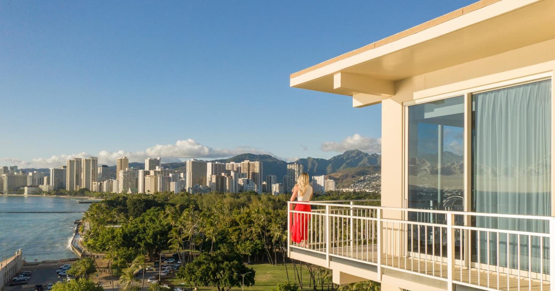 Kaimana Beach Hotel property views in Honolulu, HI — gallery photo 3