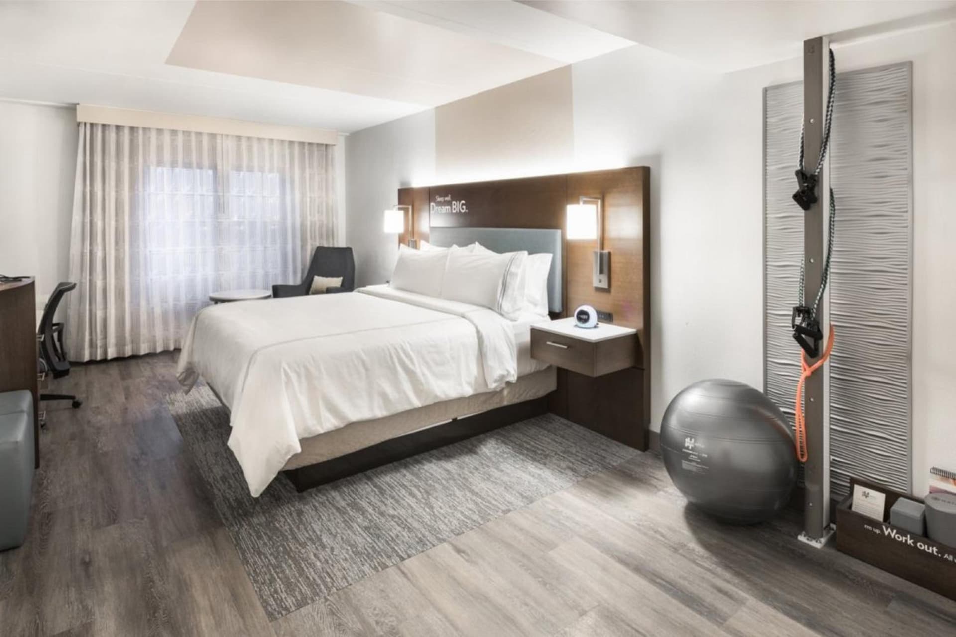 EVEN Hotel Chicago - Tinley Park - Convention Center by IHG gallery photo in Tinley Park, IL — image 9