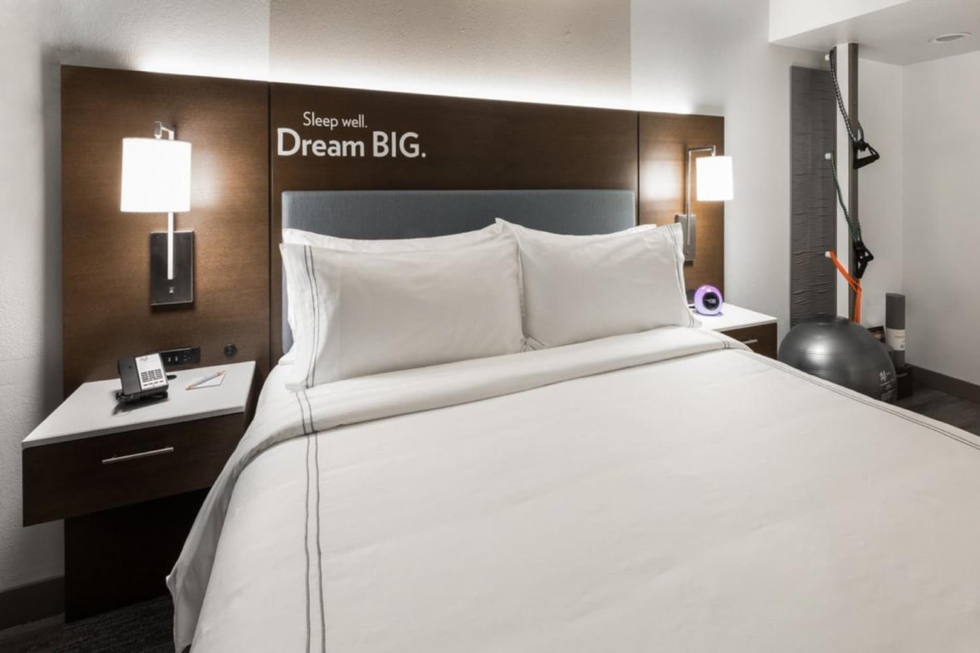 EVEN Hotel Chicago - Tinley Park - Convention Center by IHG gallery photo in Tinley Park, IL — image 44