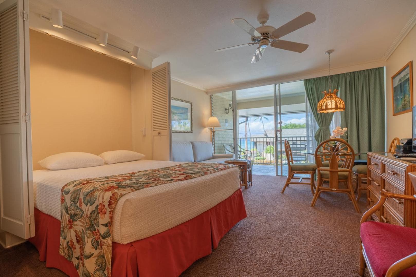 Napili Sunset Beach Front Resort property views in Lahaina, HI — gallery photo 3