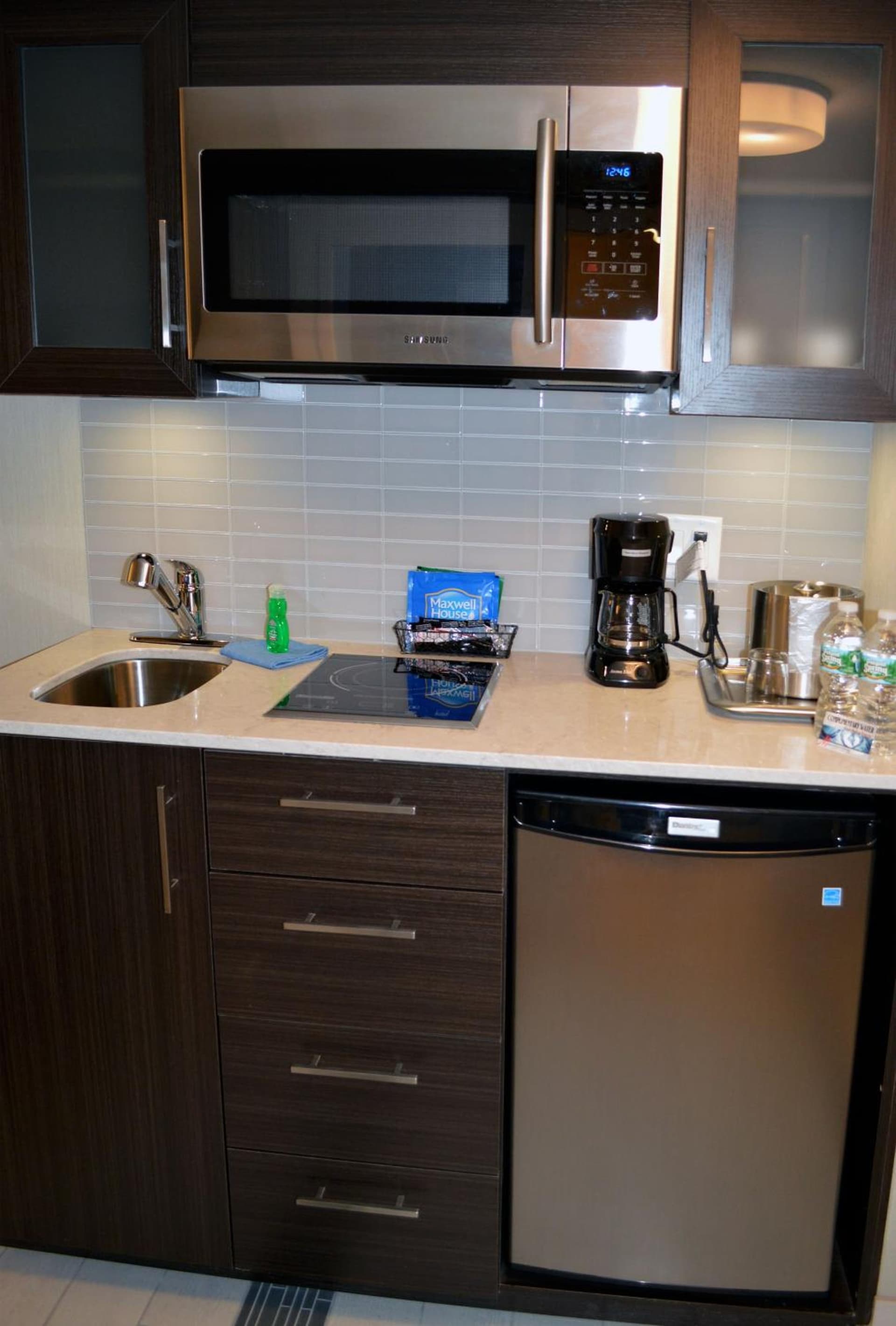 Holiday Inn & Suites Syracuse Airport - Liverpool by IHG gallery photo in Liverpool, NY — image 15
