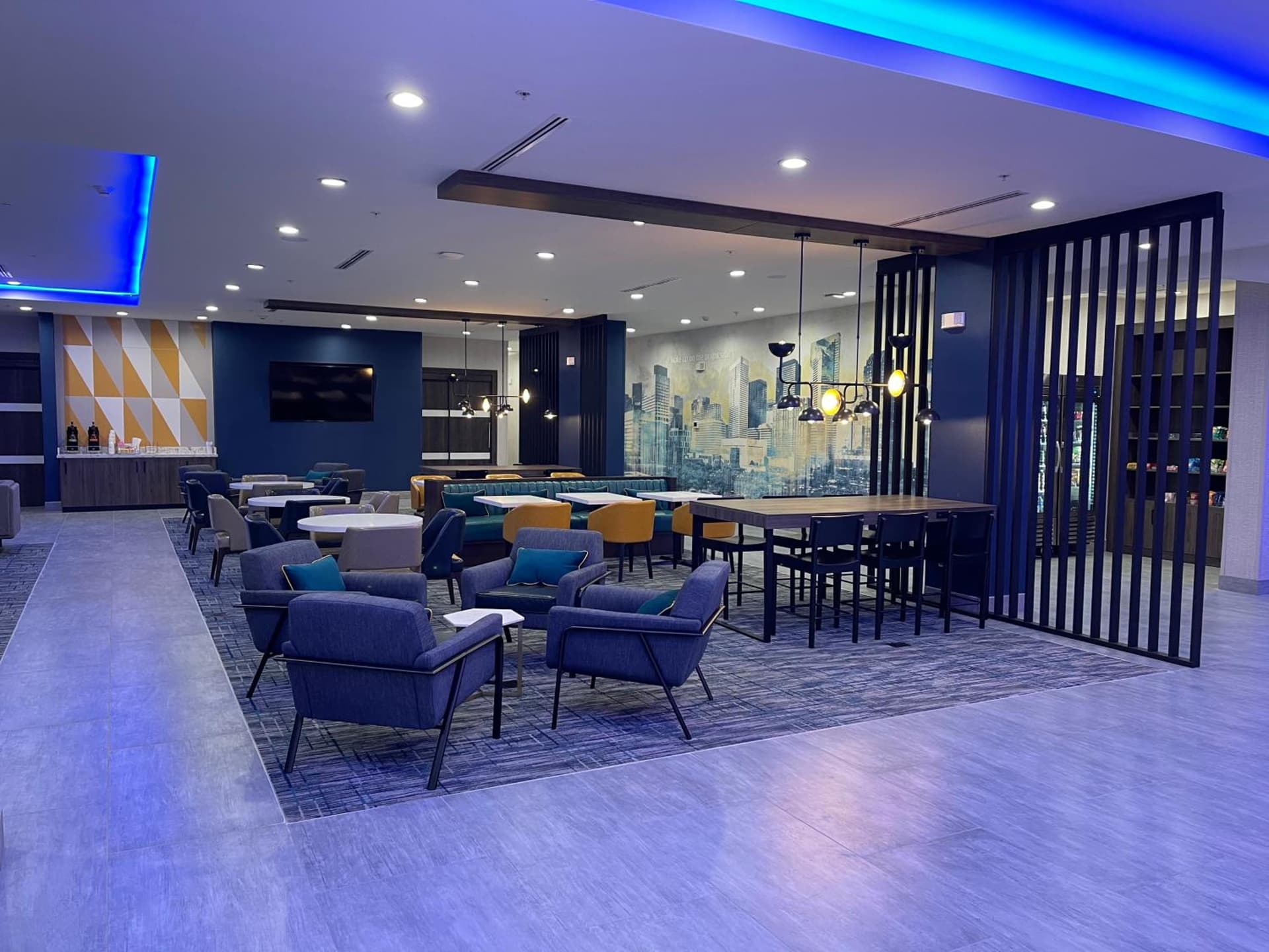 La Quinta Inn & Suites by Wyndham Dallas/Fairpark gallery photo in Dallas, TX — image 32